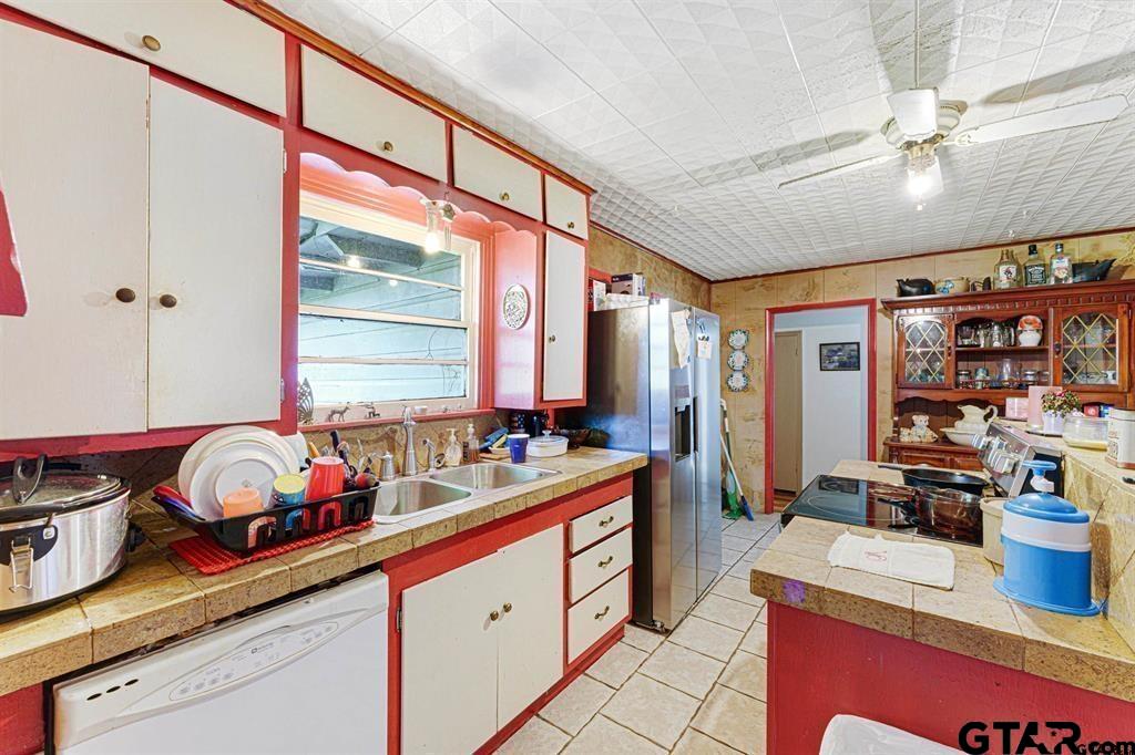 16376 Highway 11