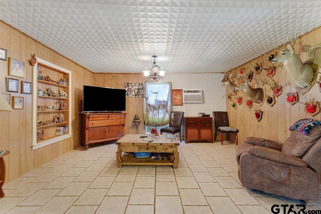 16376 Highway 11