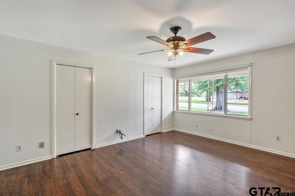 559 ELM ST