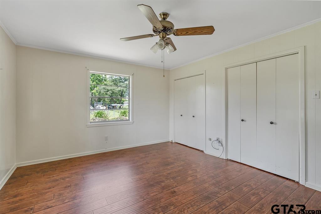 559 ELM ST