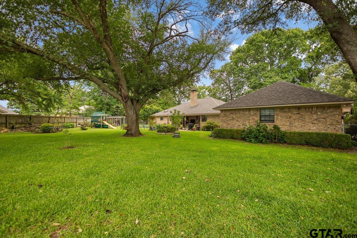 13804 Birchwood Cir