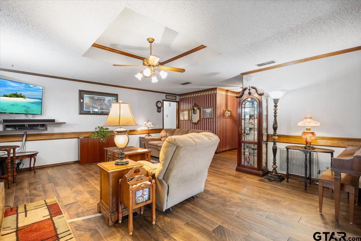 13804 Birchwood Cir