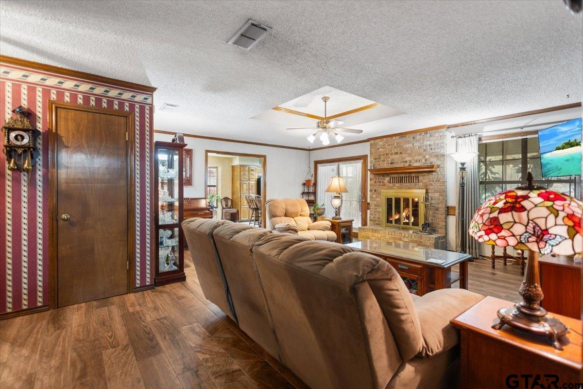 13804 Birchwood Cir