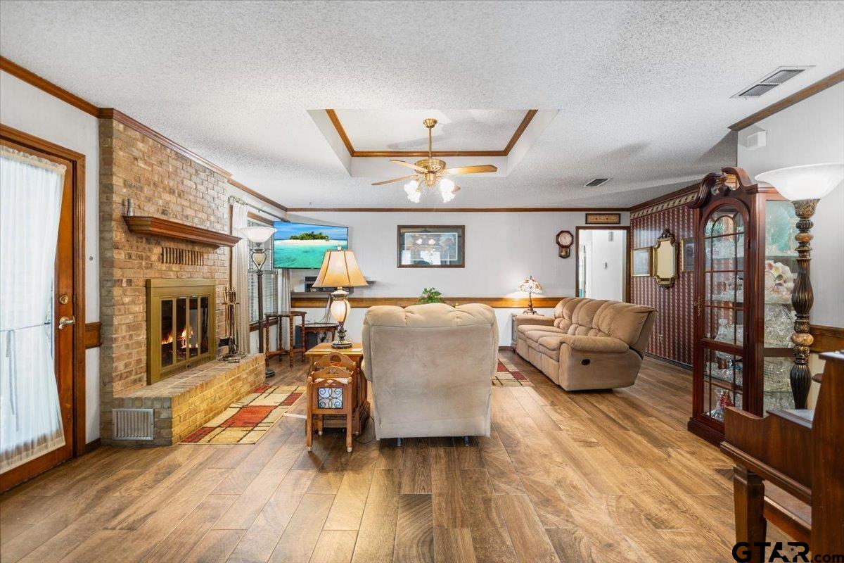 13804 Birchwood Cir