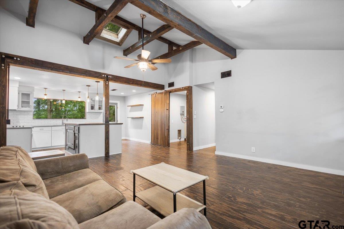 18544 County Road 2106