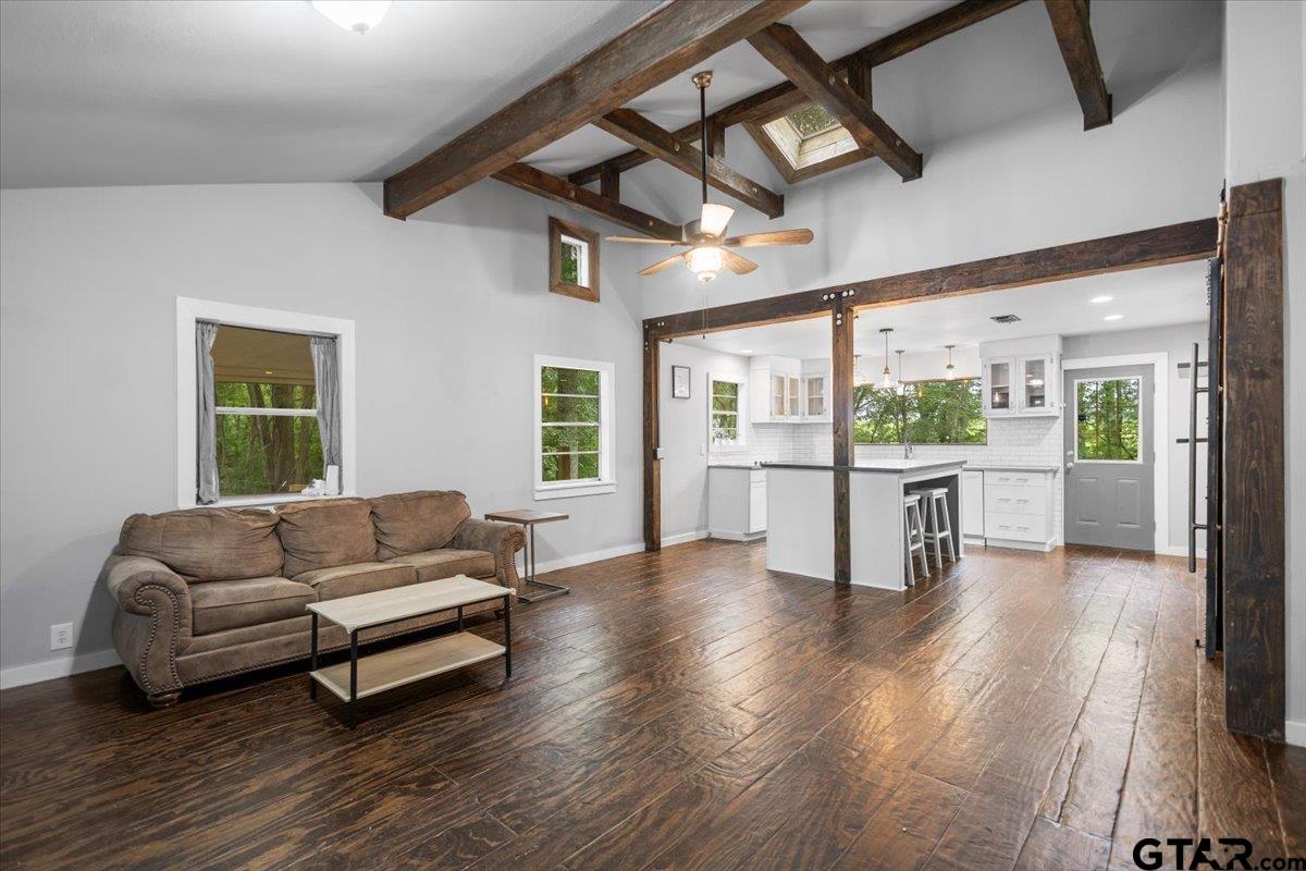 18544 County Road 2106