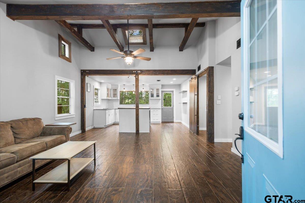 18544 County Road 2106