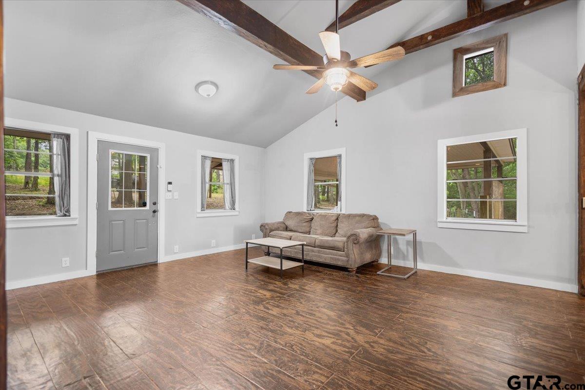 18544 County Road 2106
