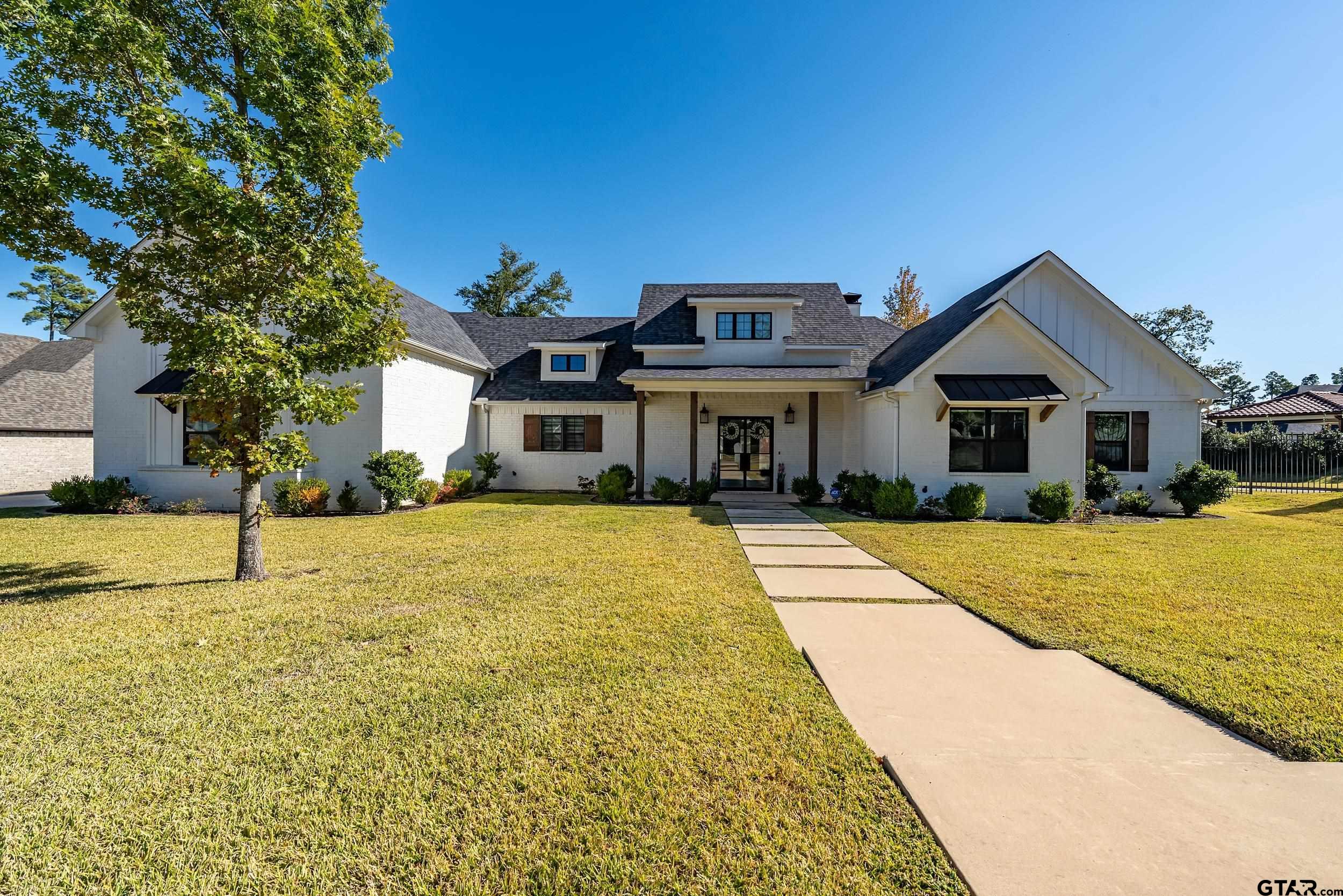 7580 Northlake Drive