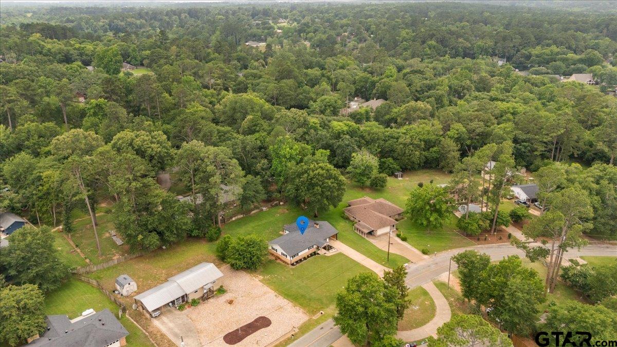 212 Treetop Ln
