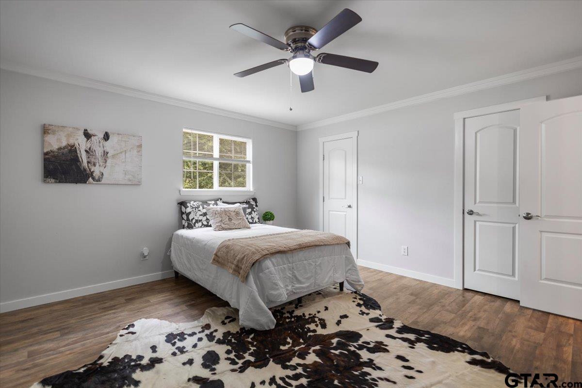 212 Treetop Ln