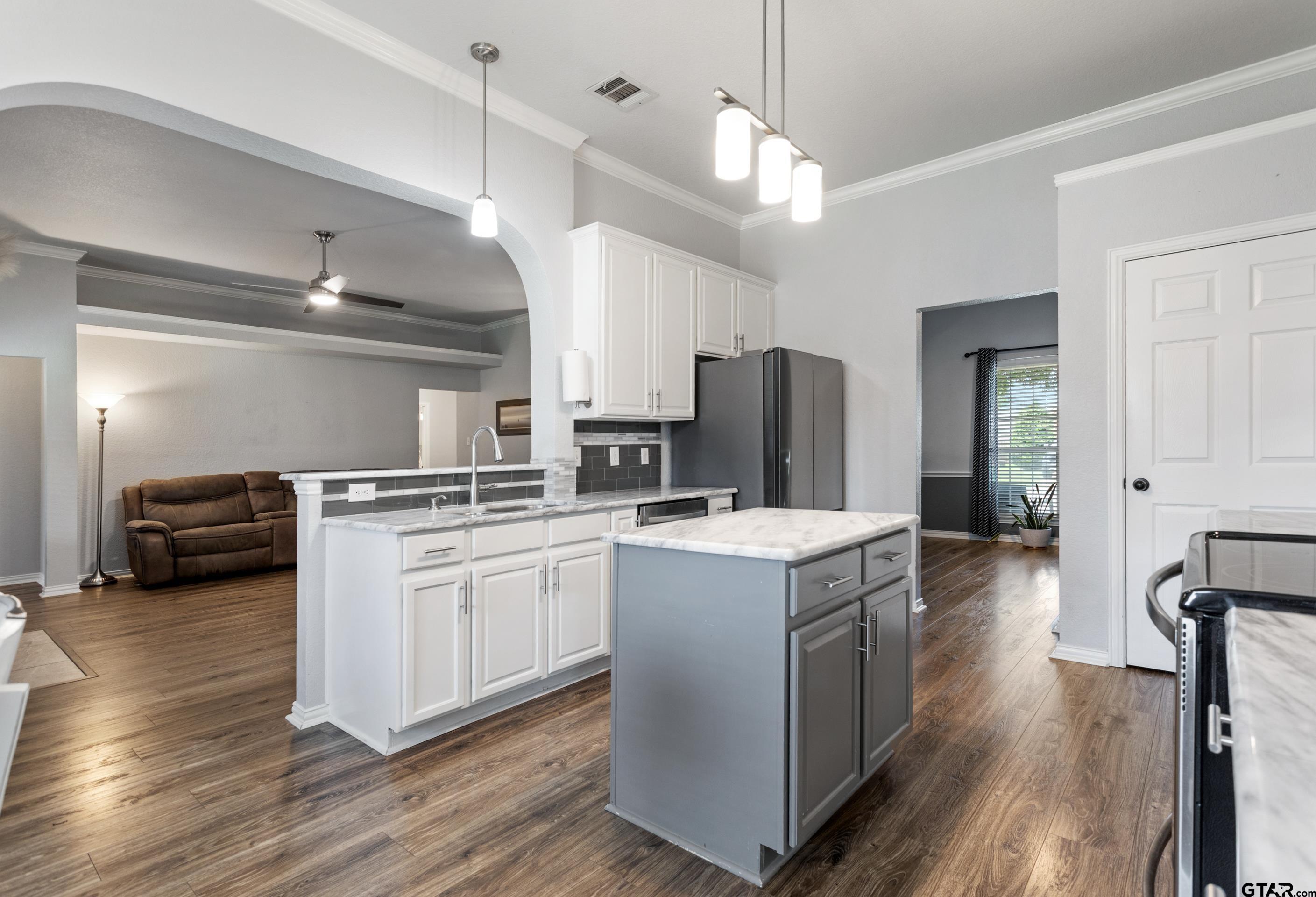 106 Elmwood Trail