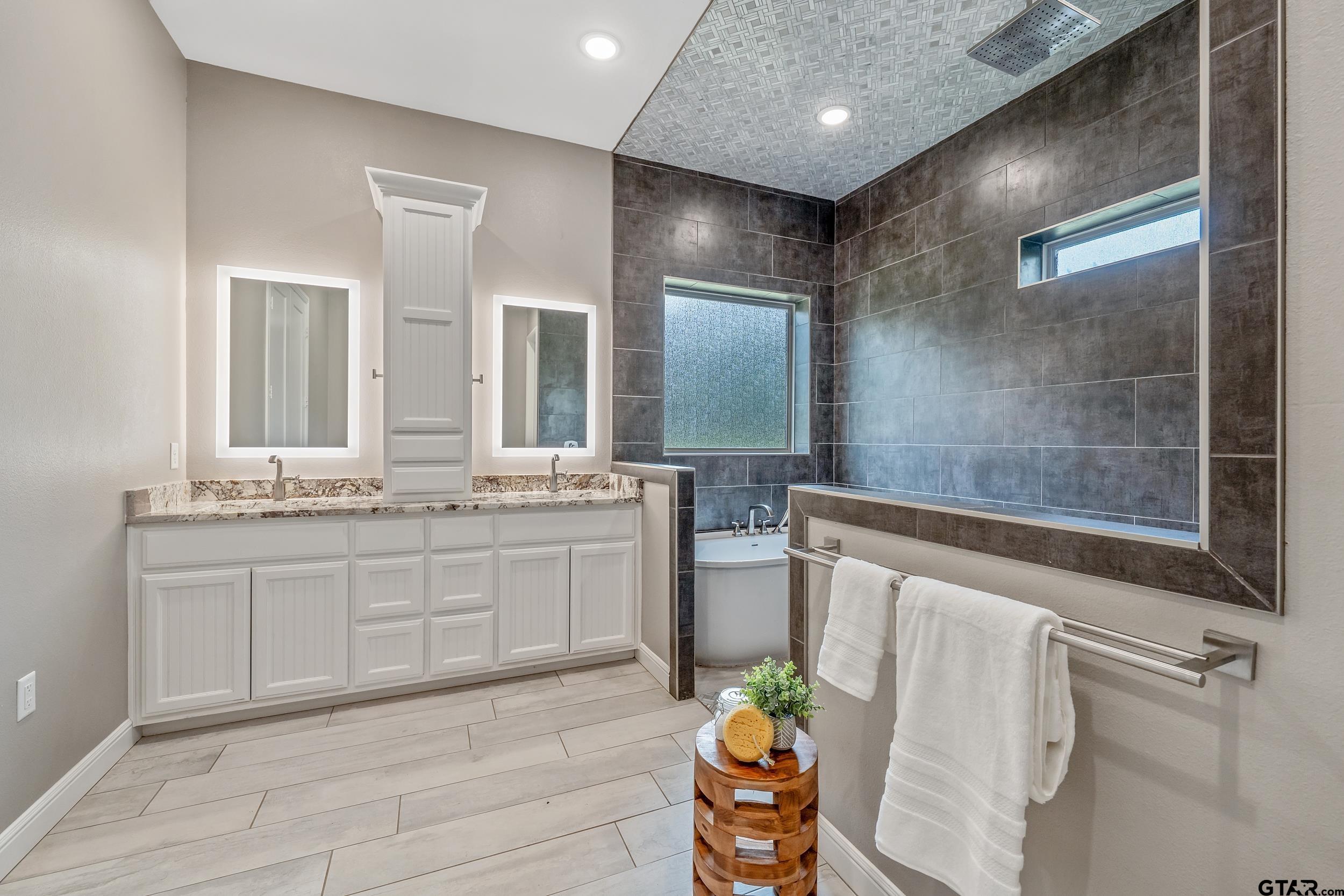 1100 County Road 3602