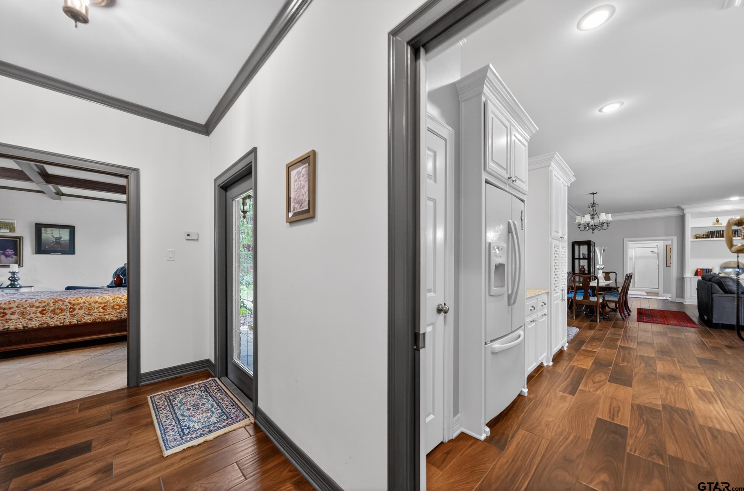 400 Easy St