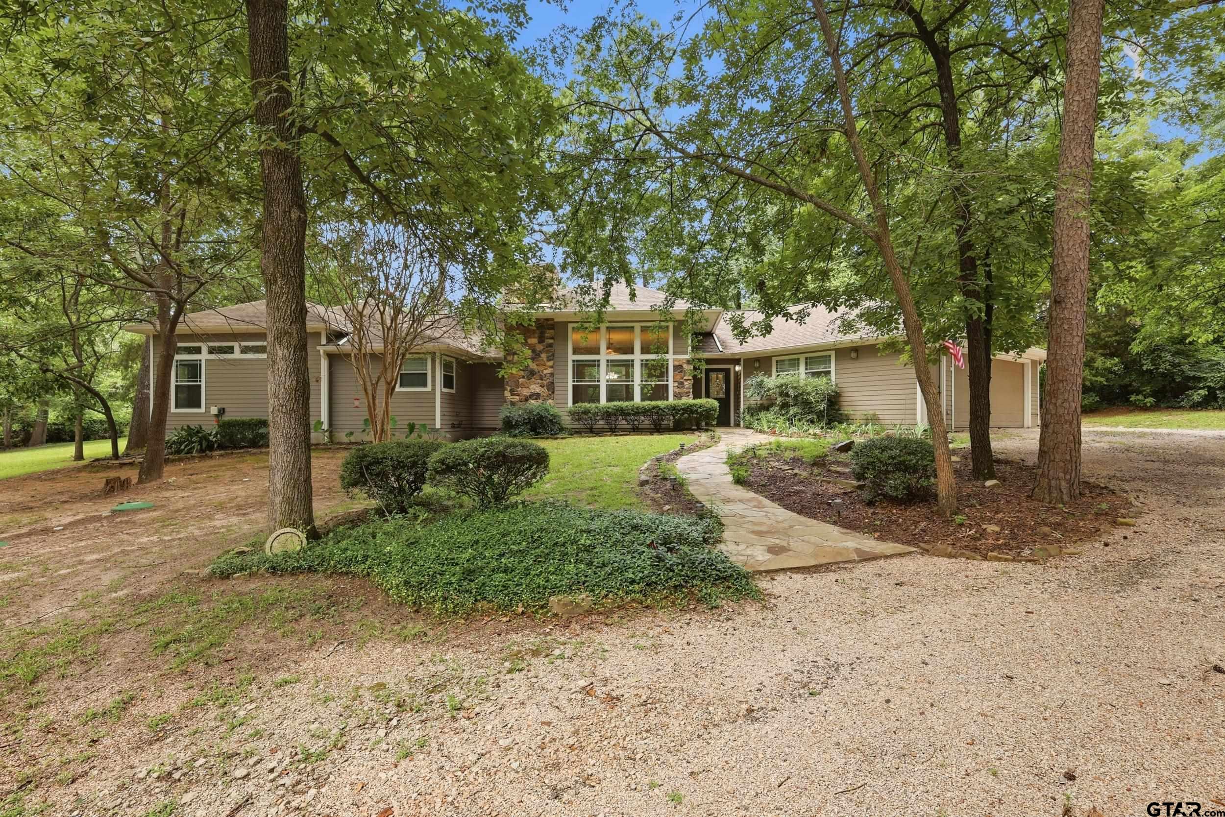 565 W Eldorado Dr.