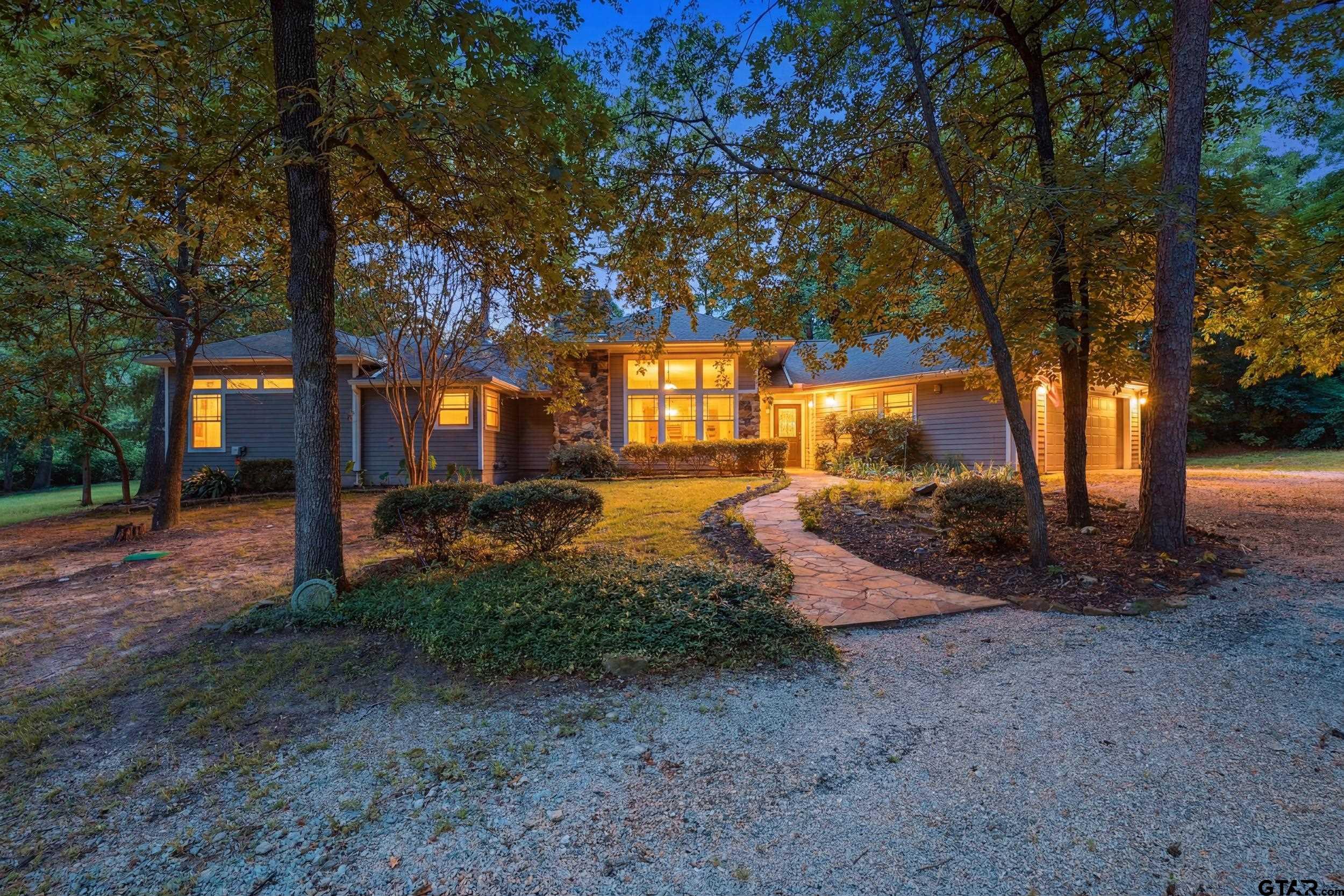 565 W Eldorado Dr.