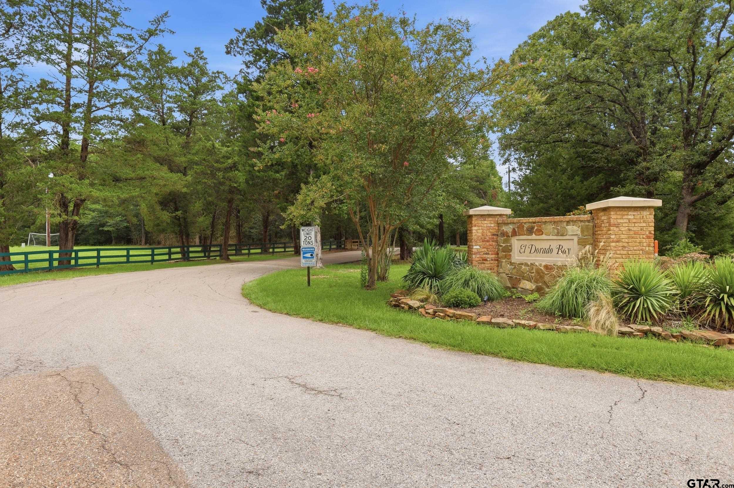 565 W Eldorado Dr.