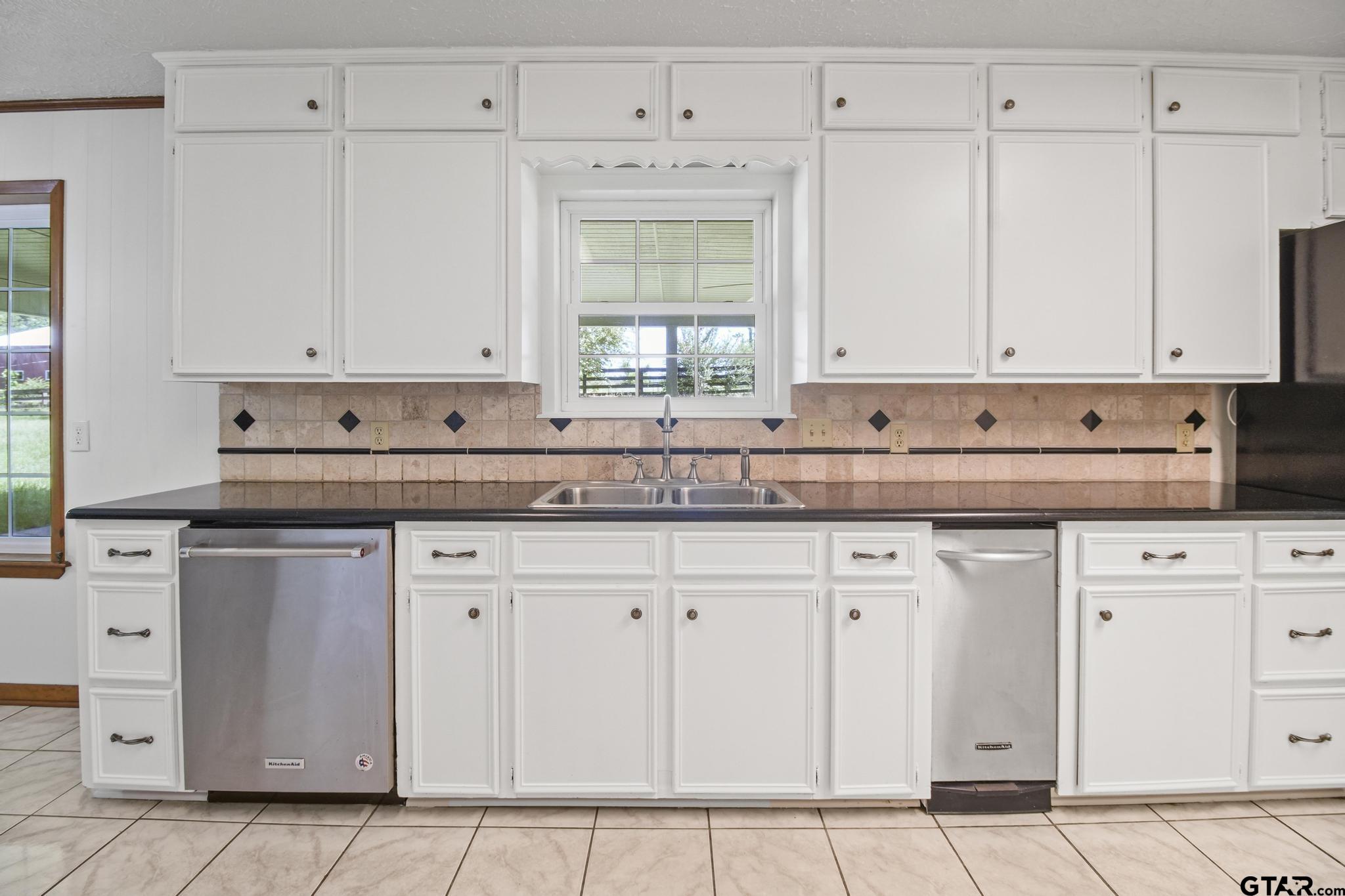 15911 US Hwy 79 E