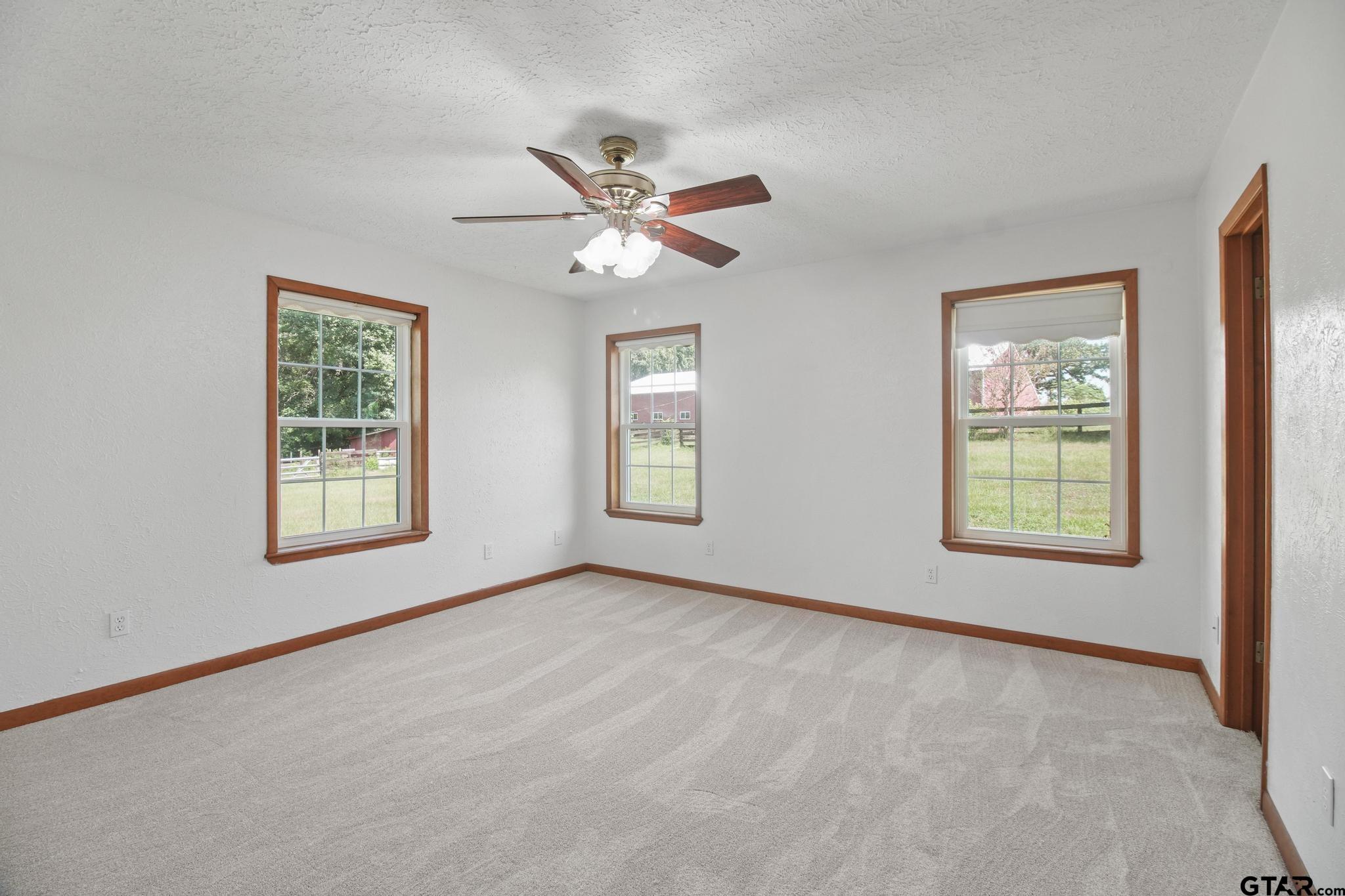 15911 US Hwy 79 E