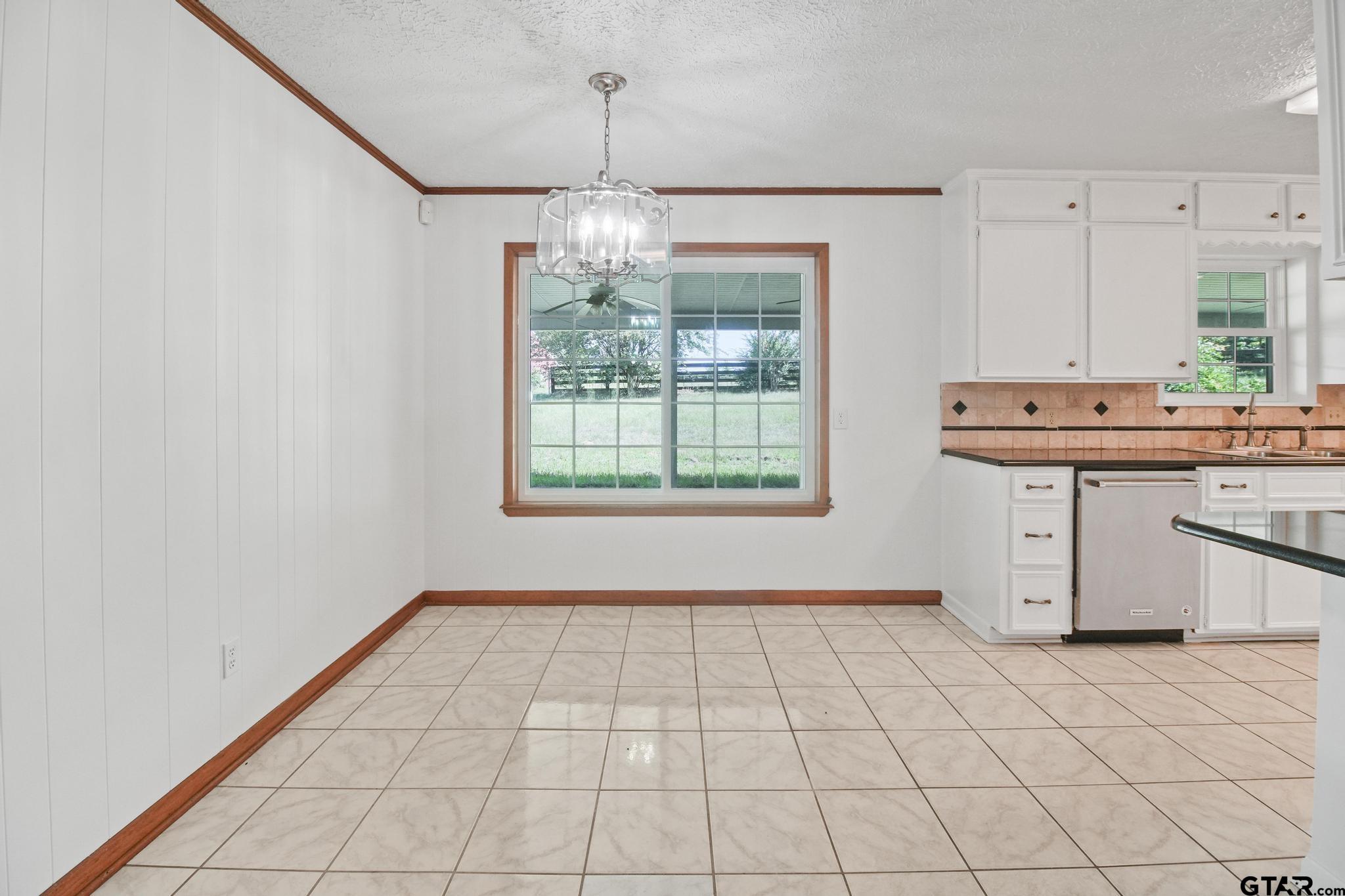 15911 US Hwy 79 E