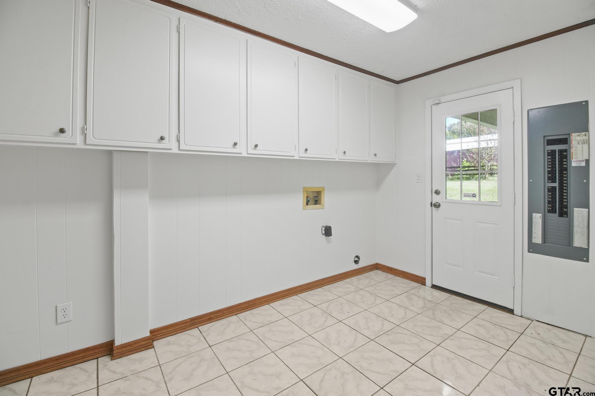 15911 US Hwy 79 E