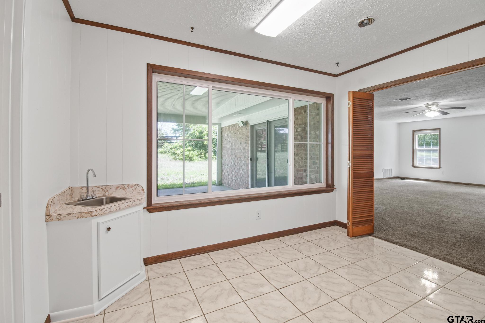 15911 US Hwy 79 E
