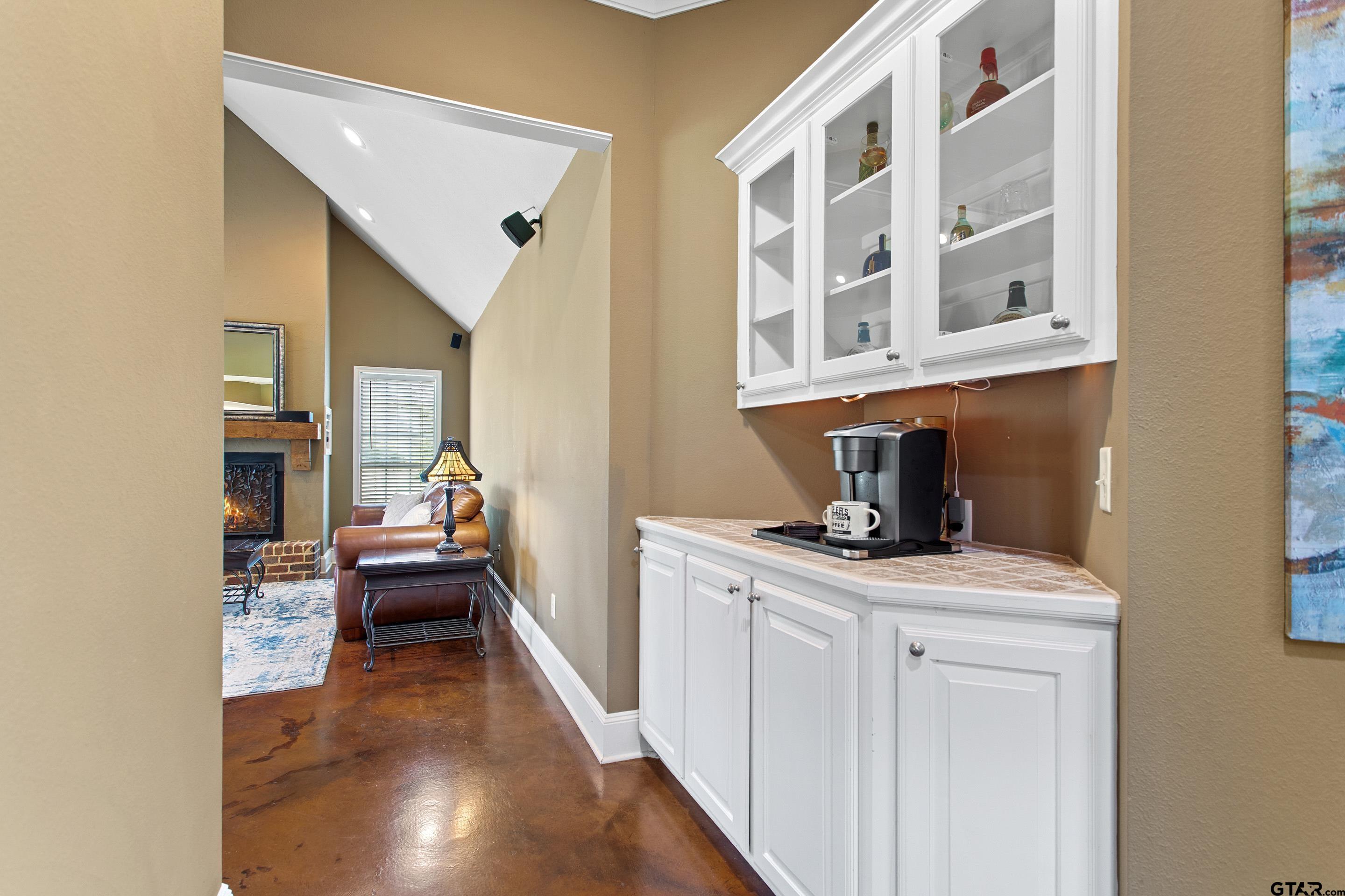 301 Hines Crossing