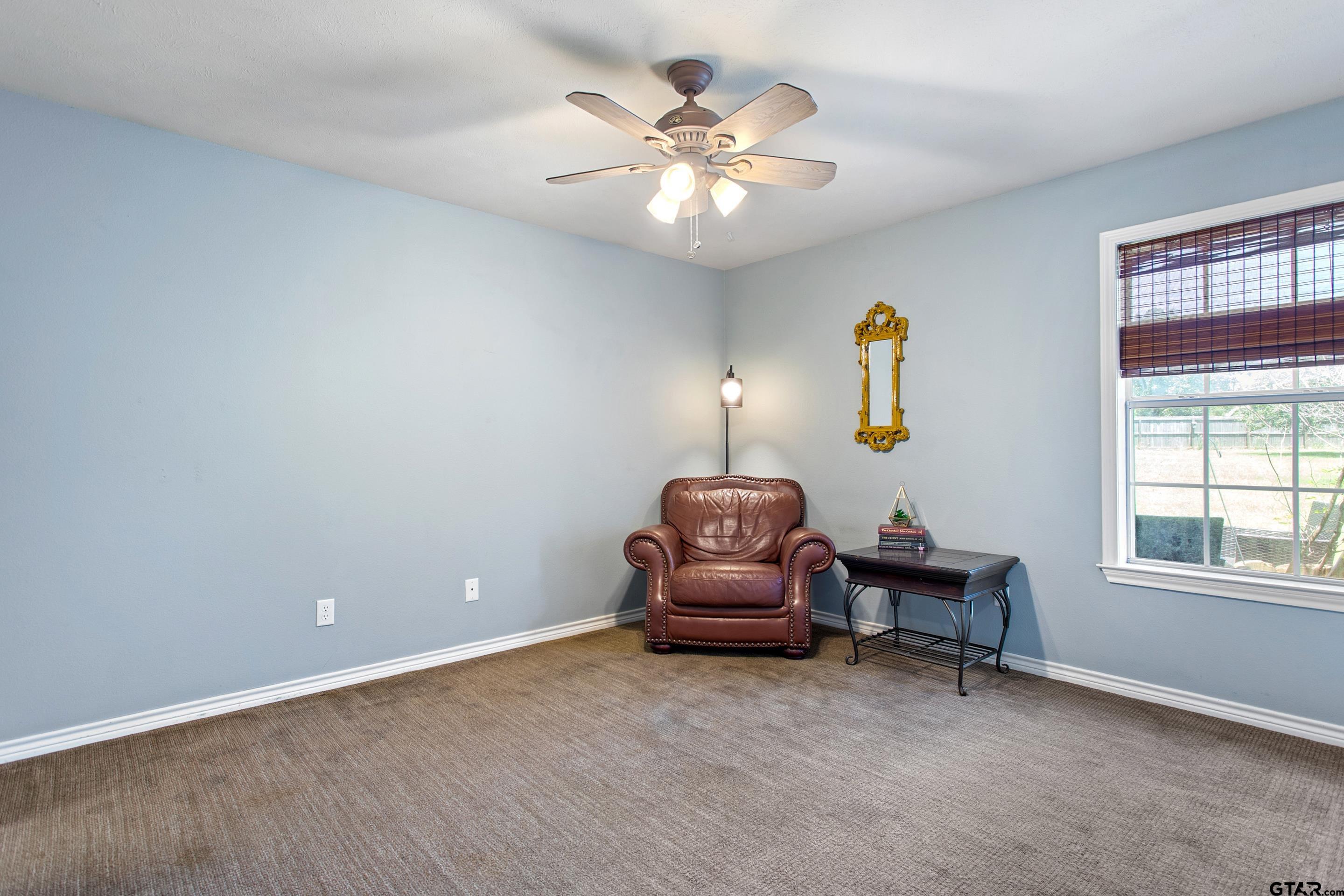 301 Hines Crossing