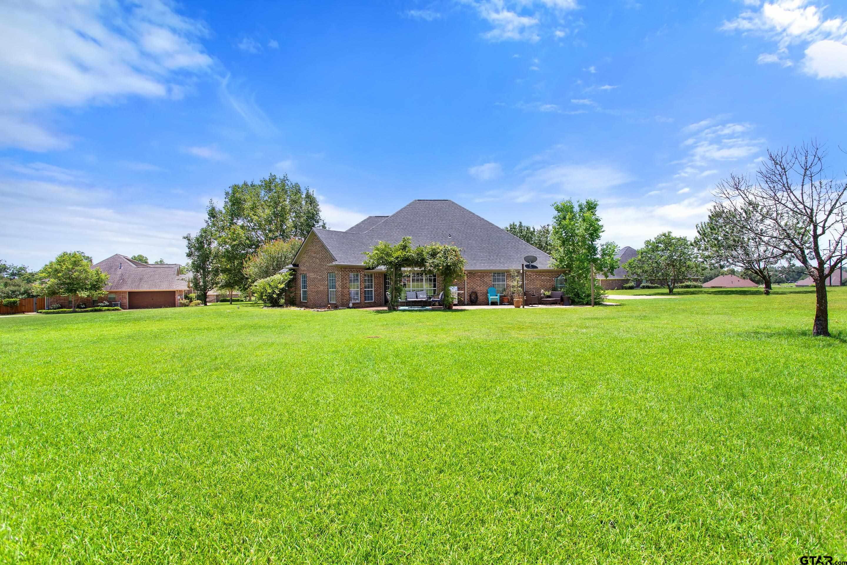 301 Hines Crossing