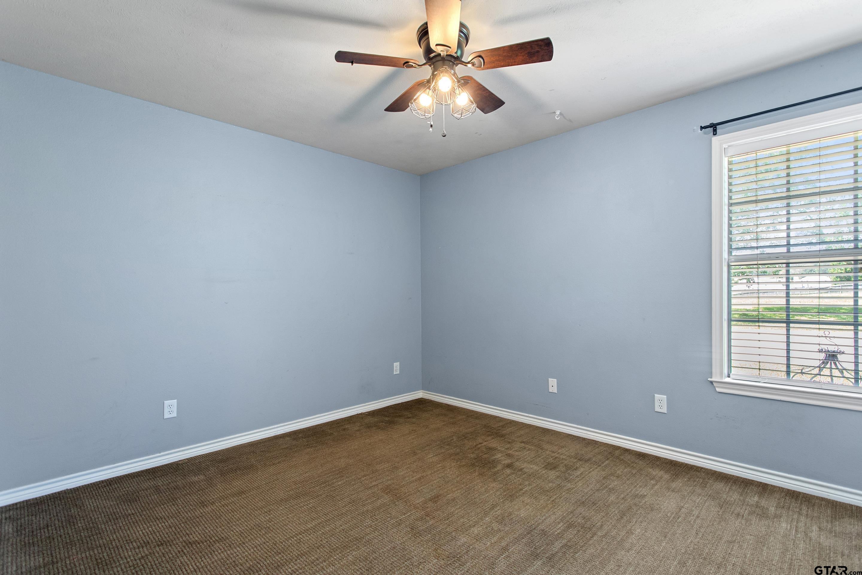 301 Hines Crossing