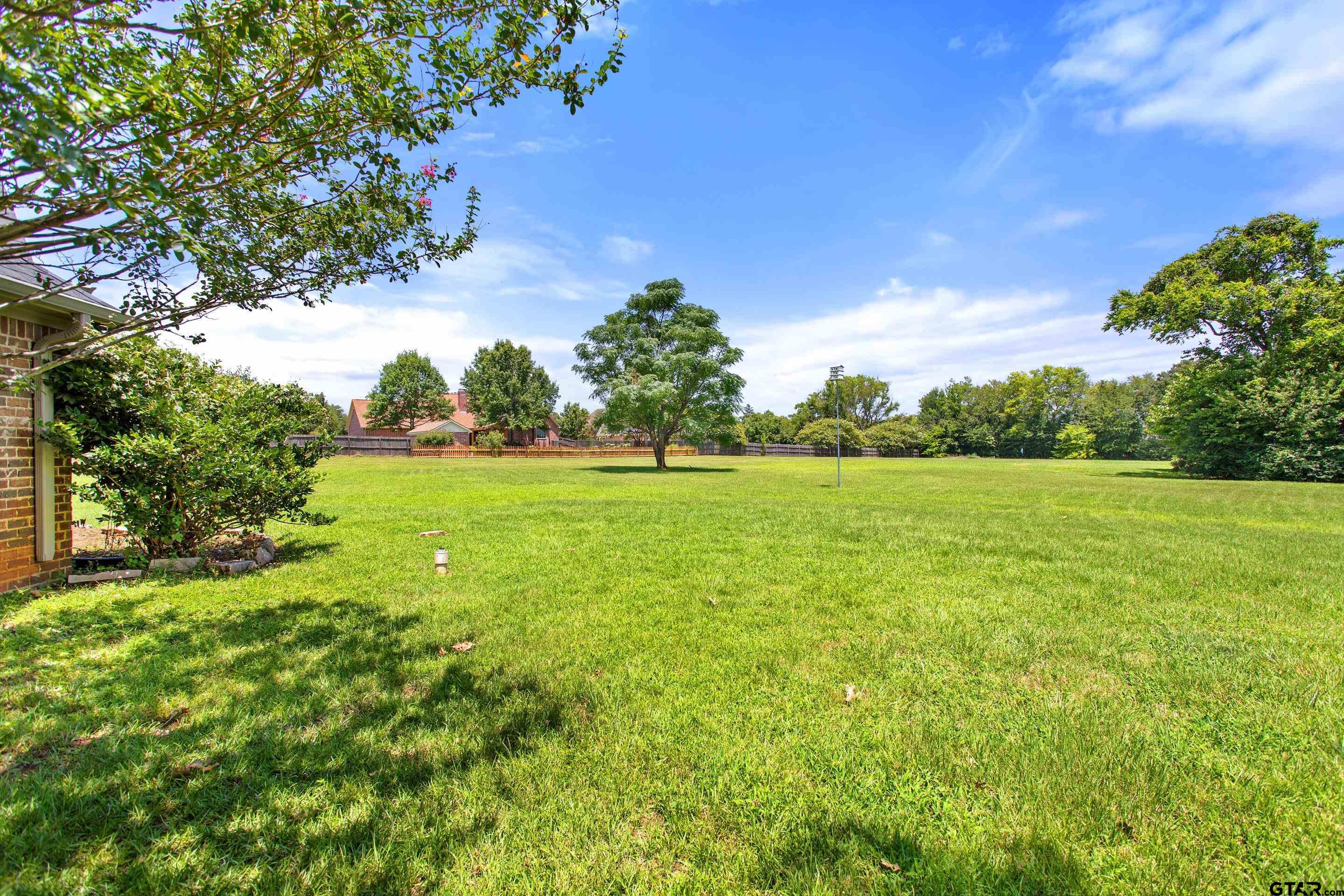 301 Hines Crossing