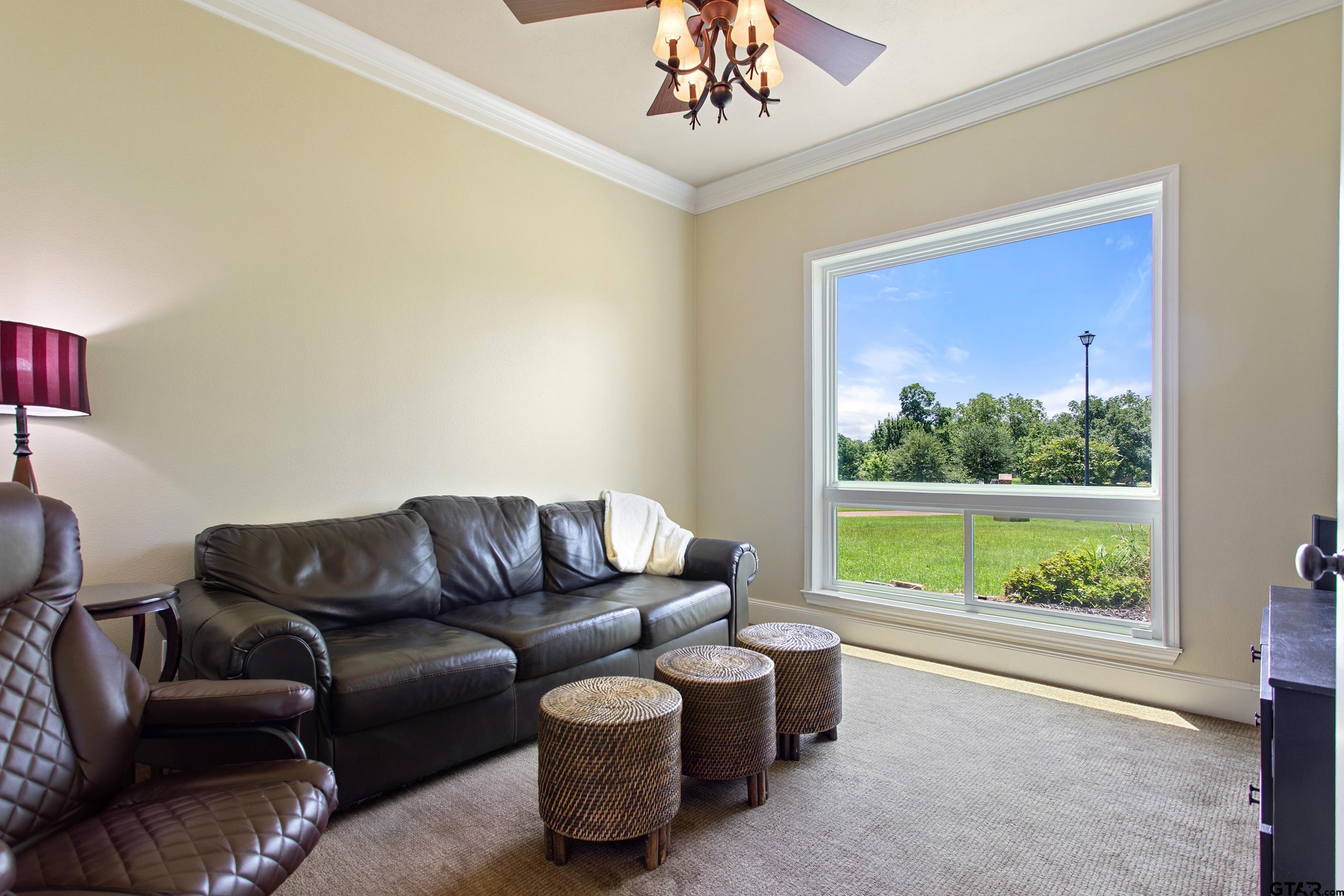 301 Hines Crossing