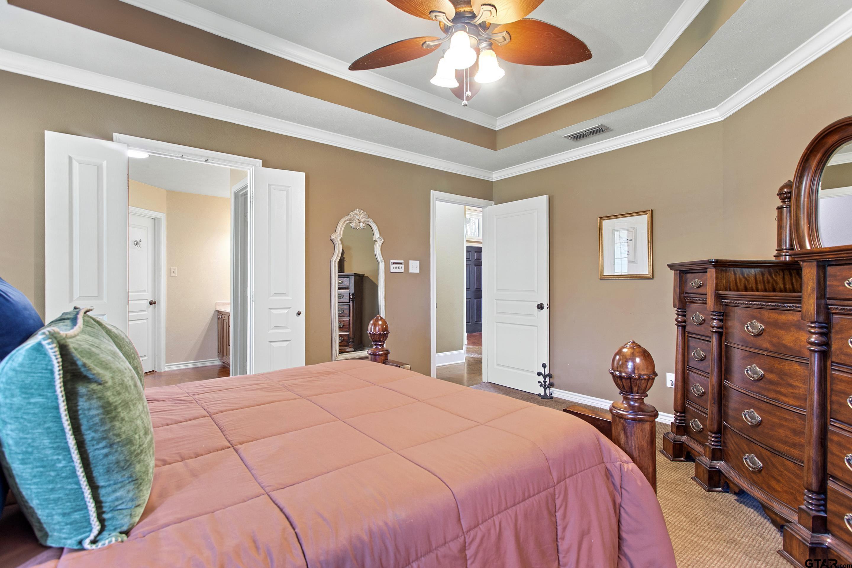 301 Hines Crossing