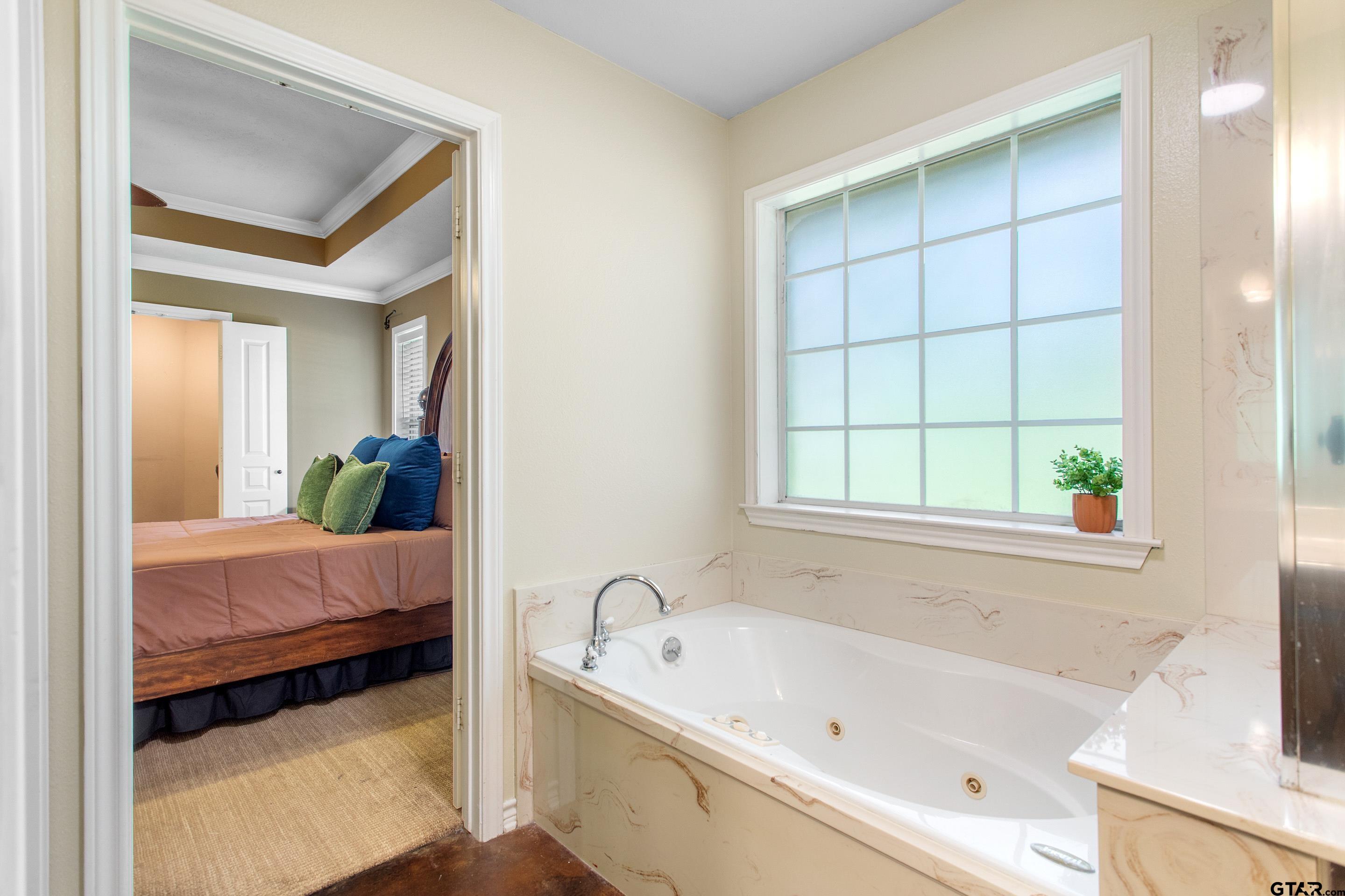 301 Hines Crossing