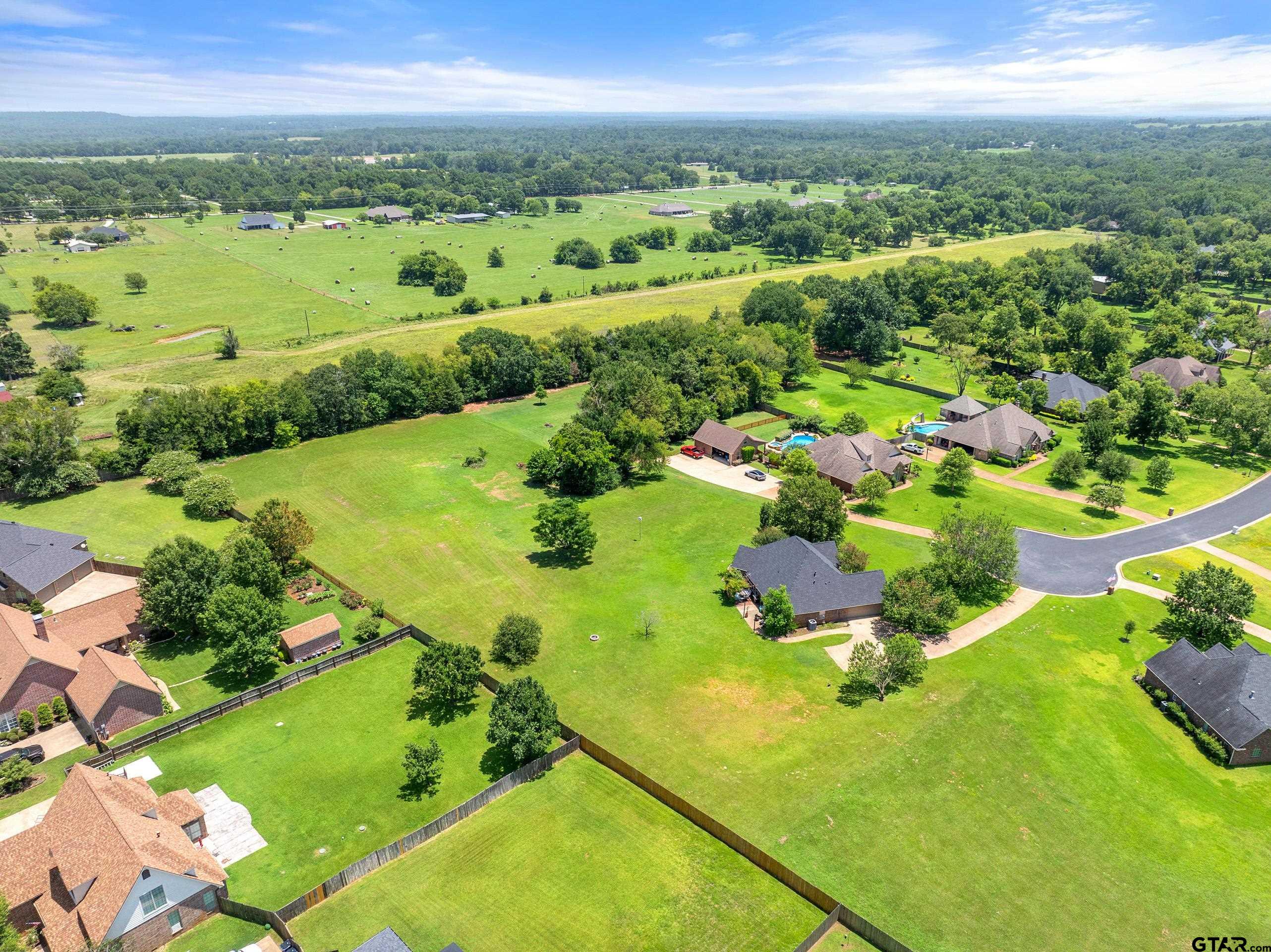 301 Hines Crossing