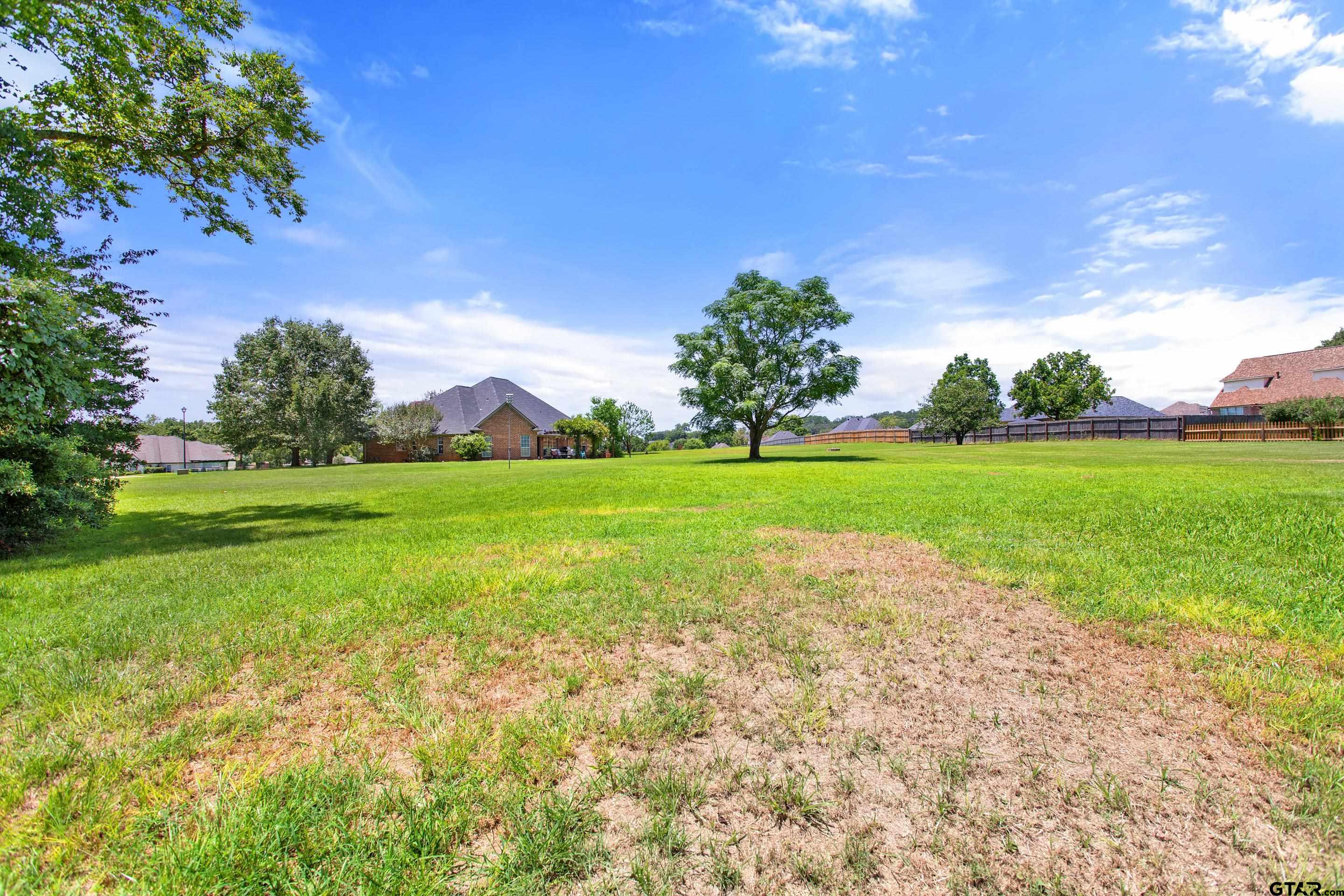 301 Hines Crossing