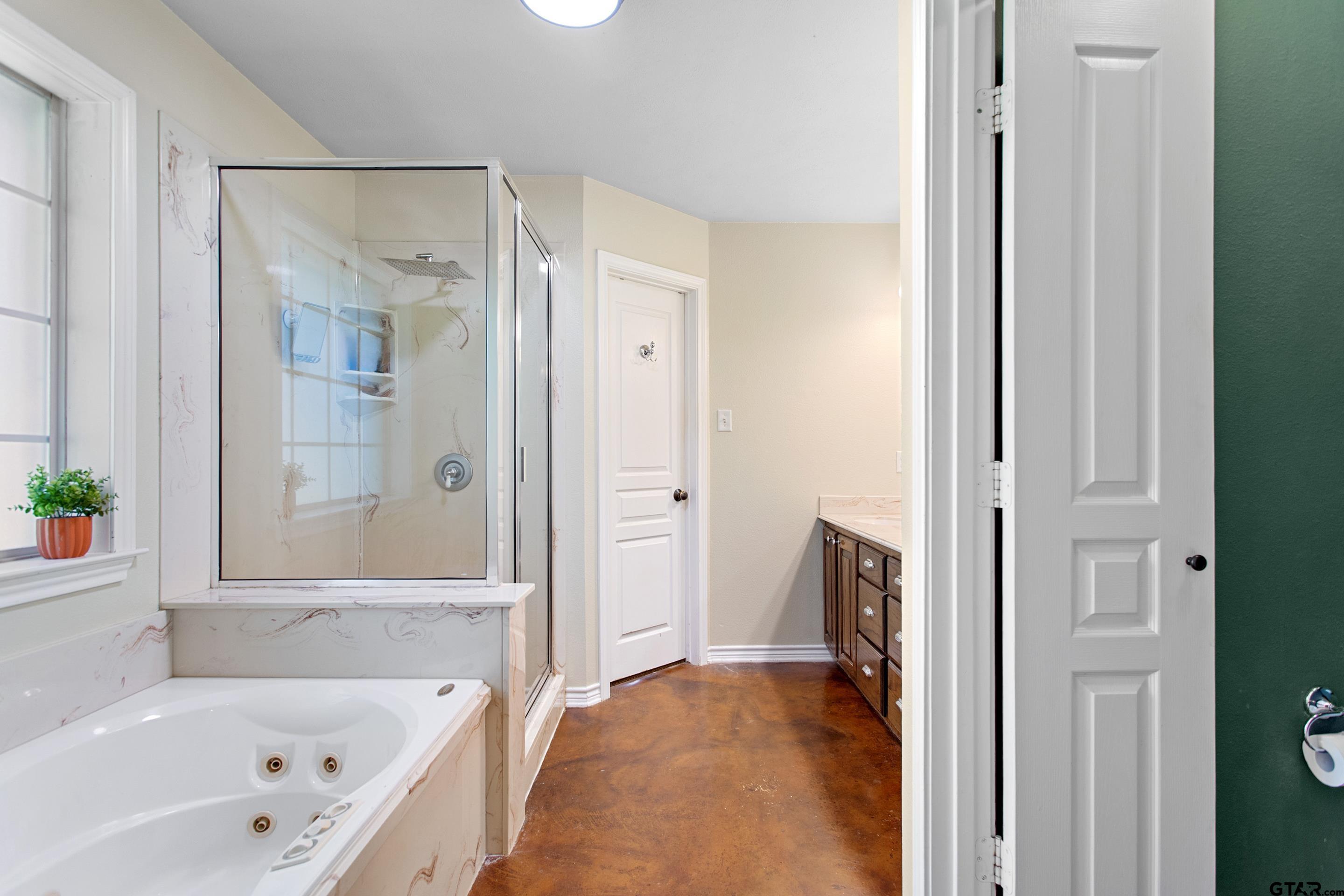 301 Hines Crossing
