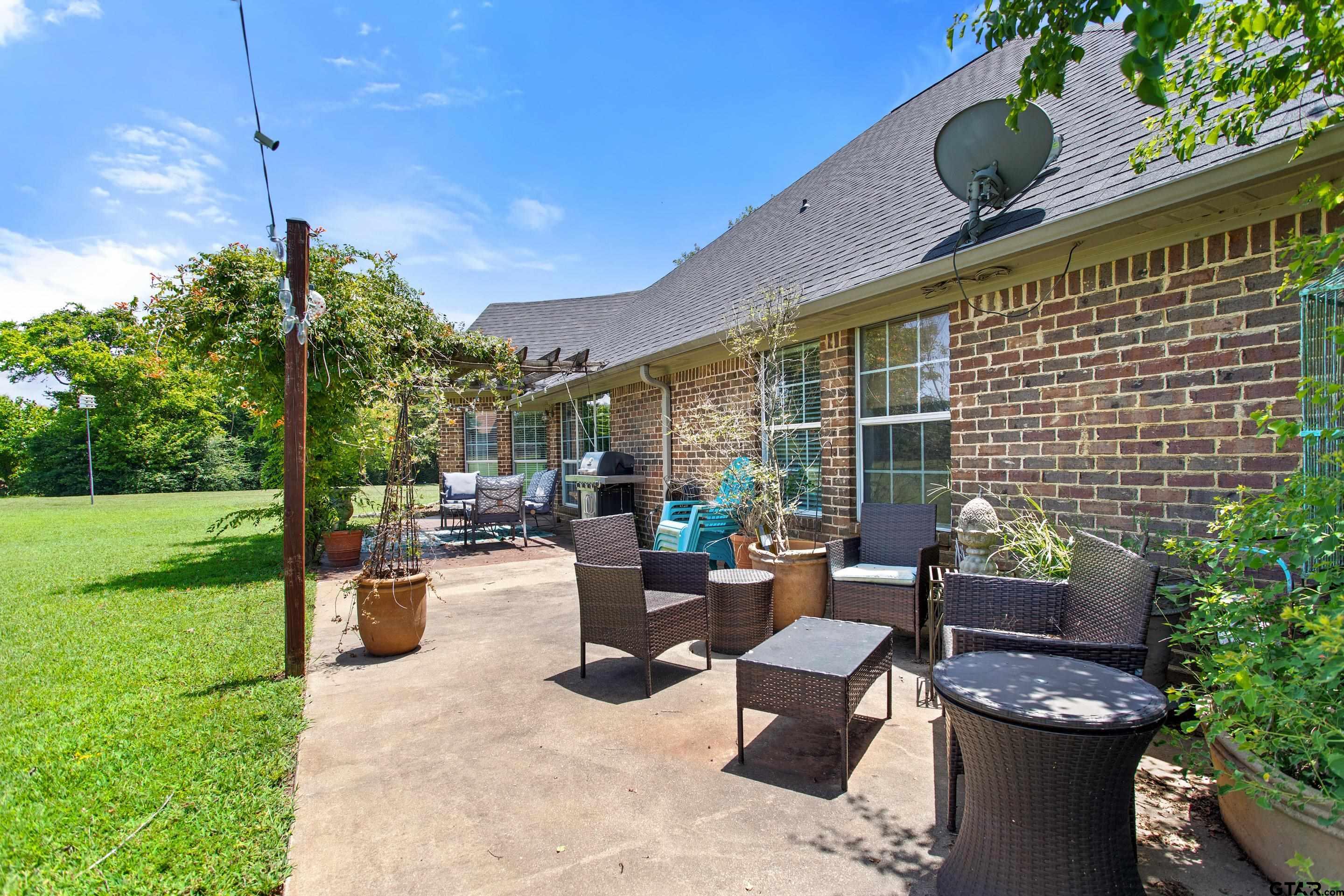 301 Hines Crossing