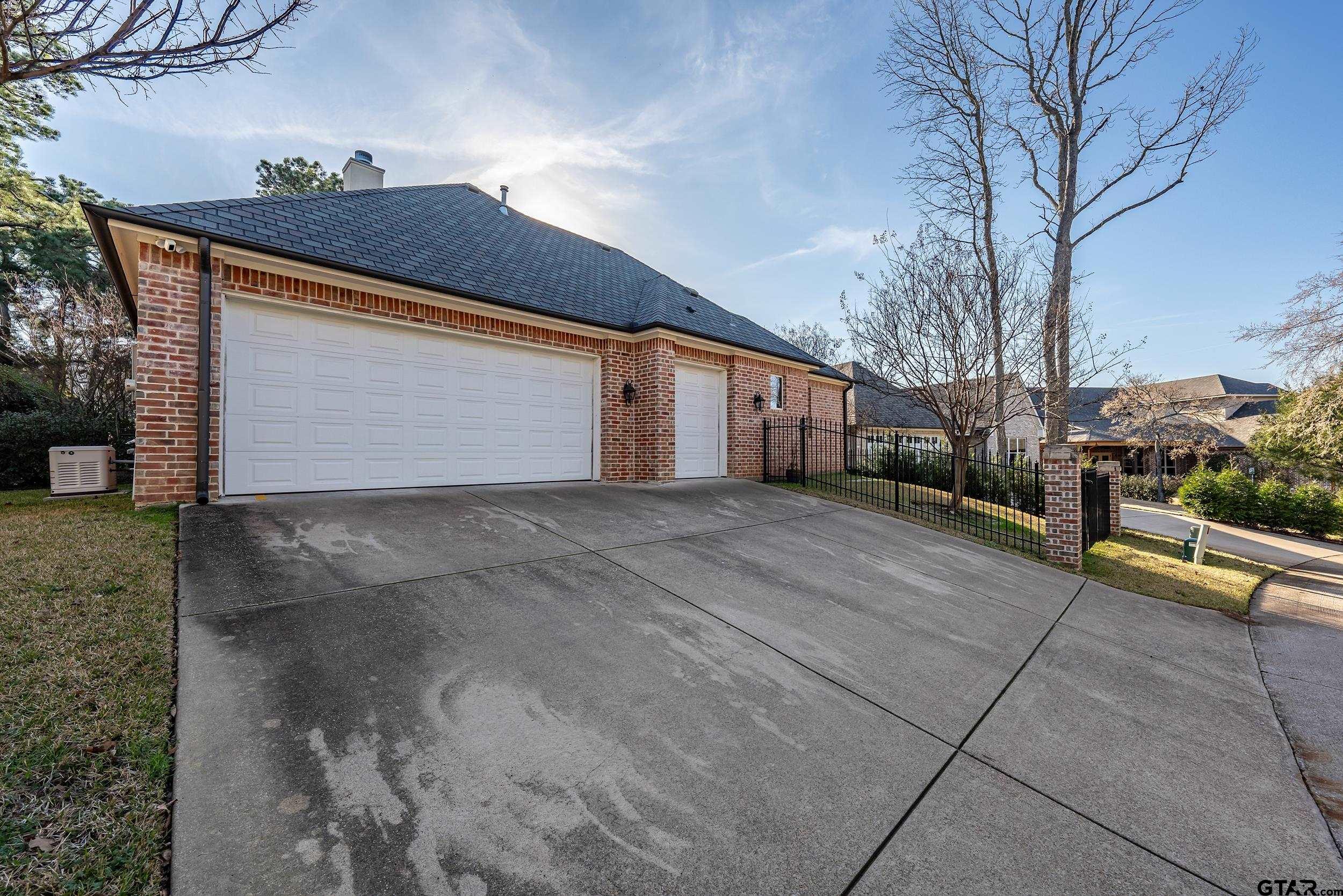 4535 Triggs Trace