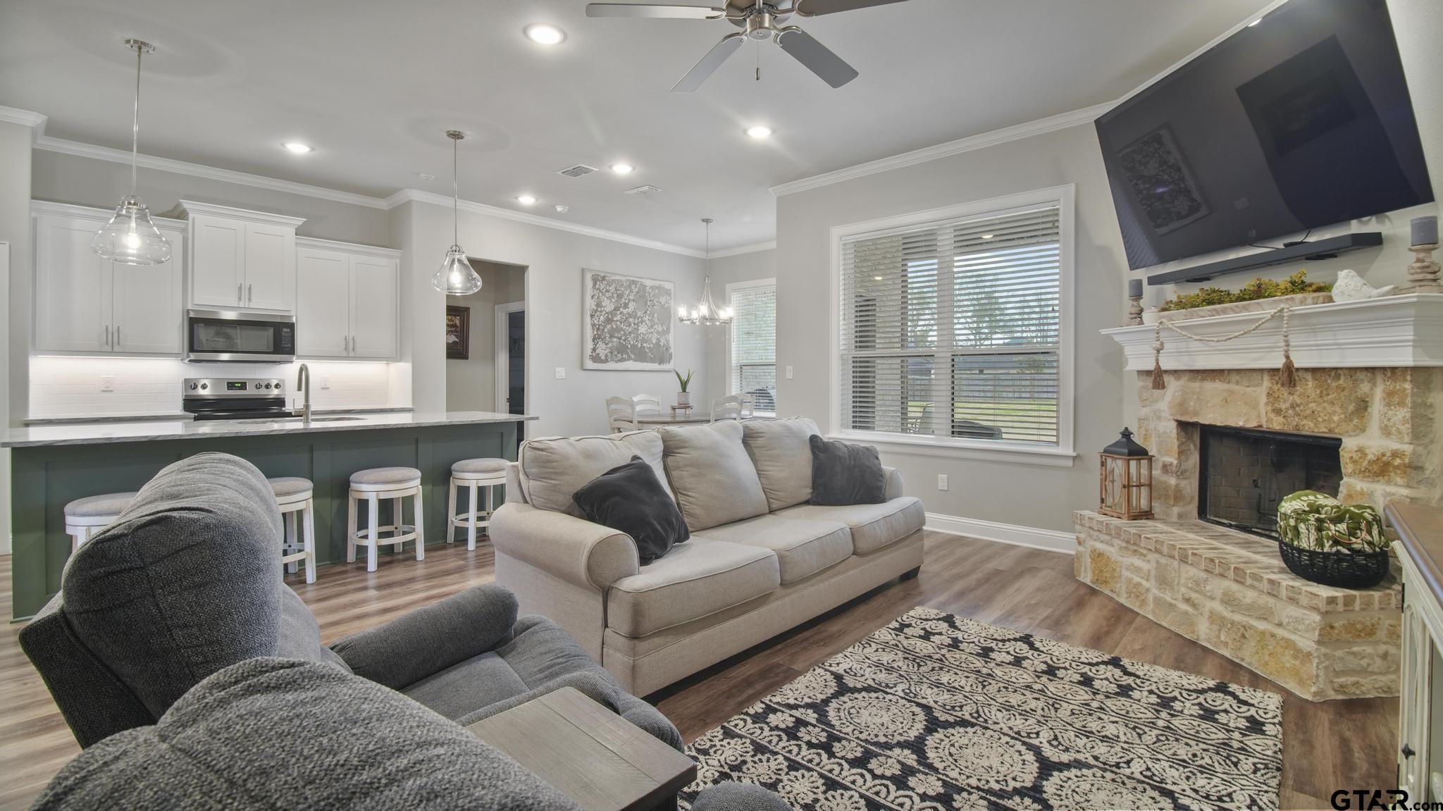 14144 Foxtail Dr