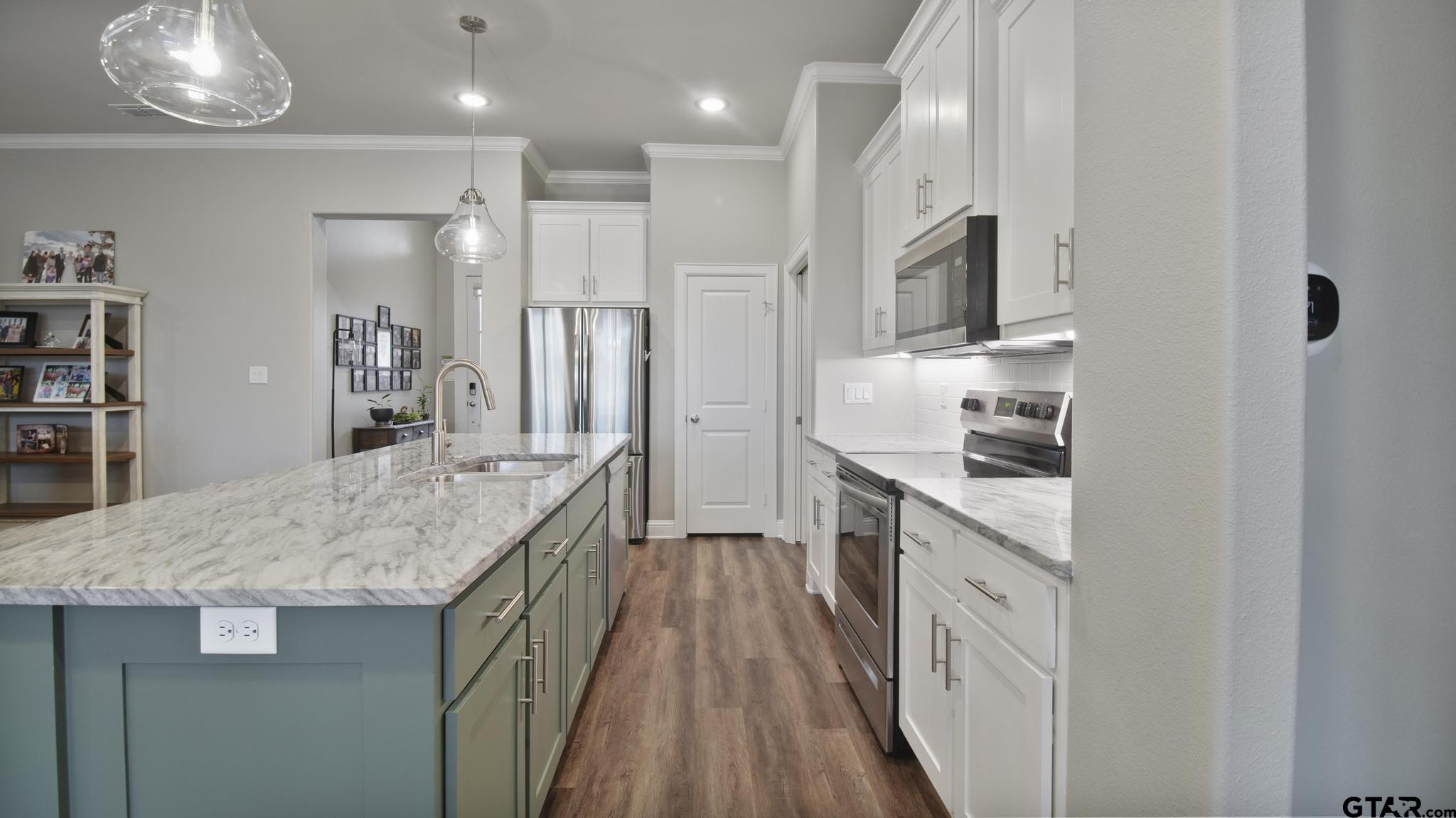 14144 Foxtail Dr