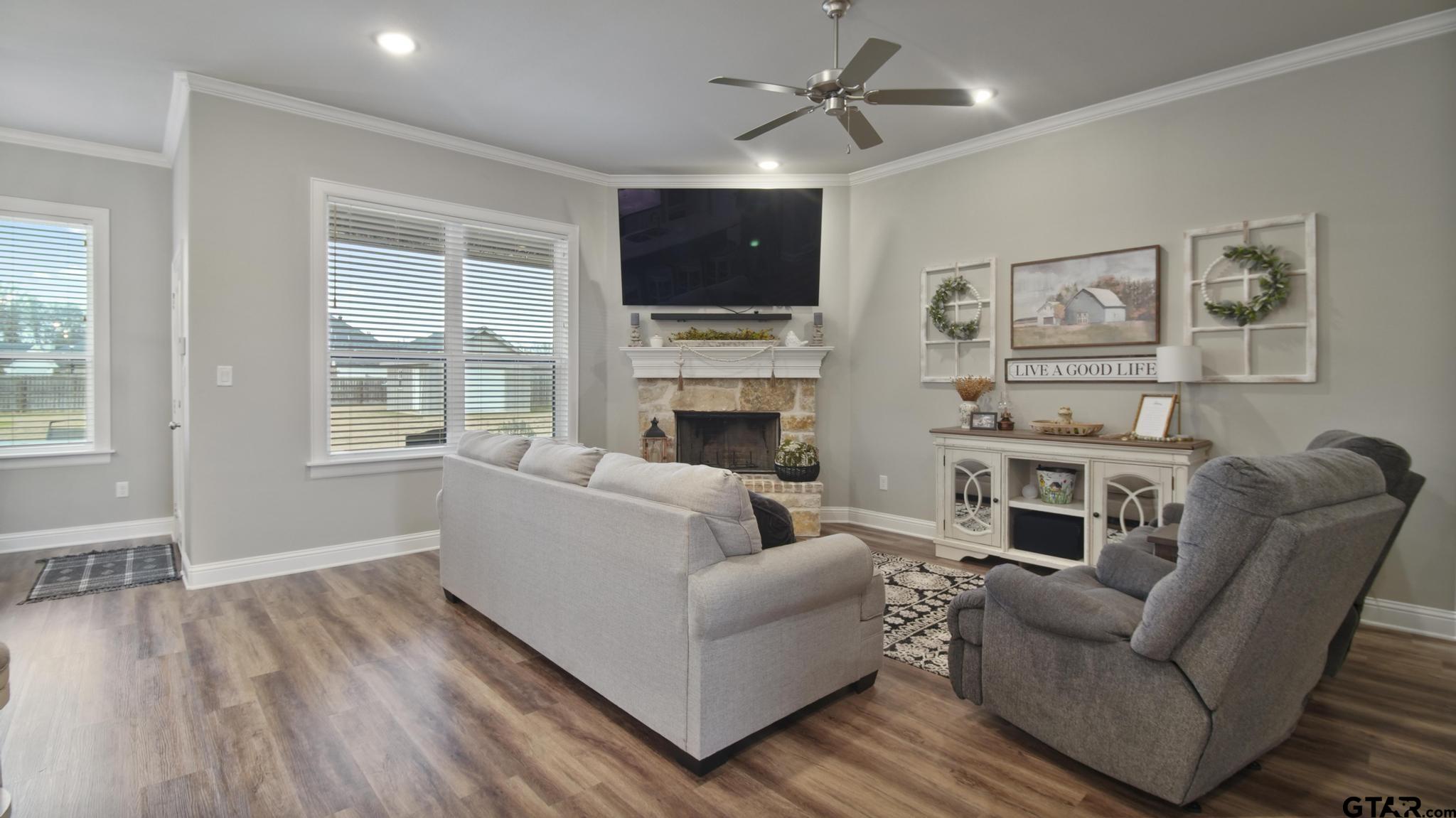 14144 Foxtail Dr