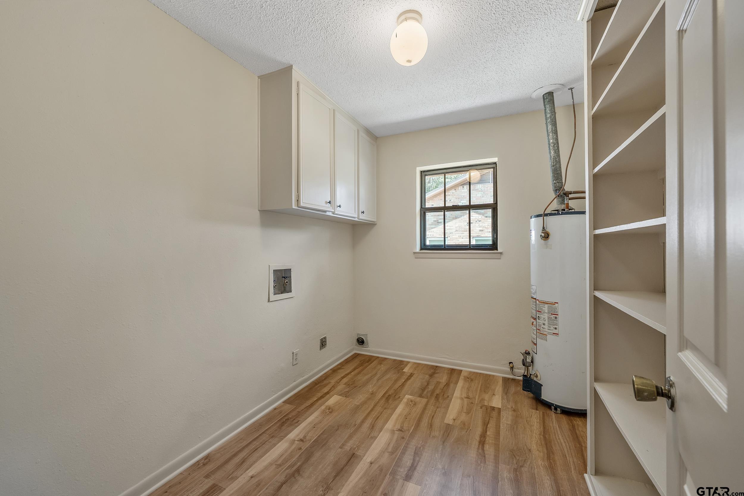 2814 Pineview