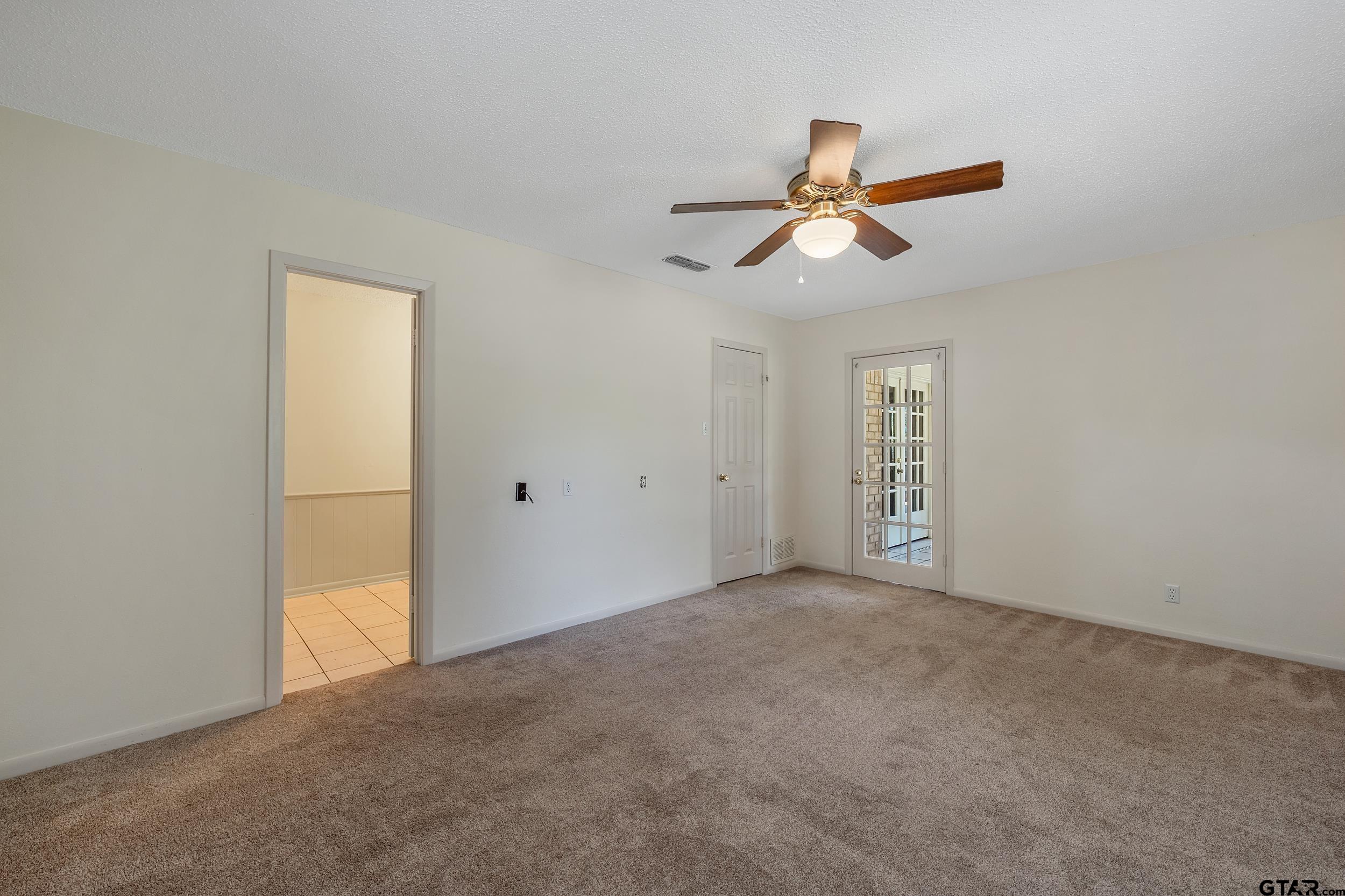 2814 Pineview