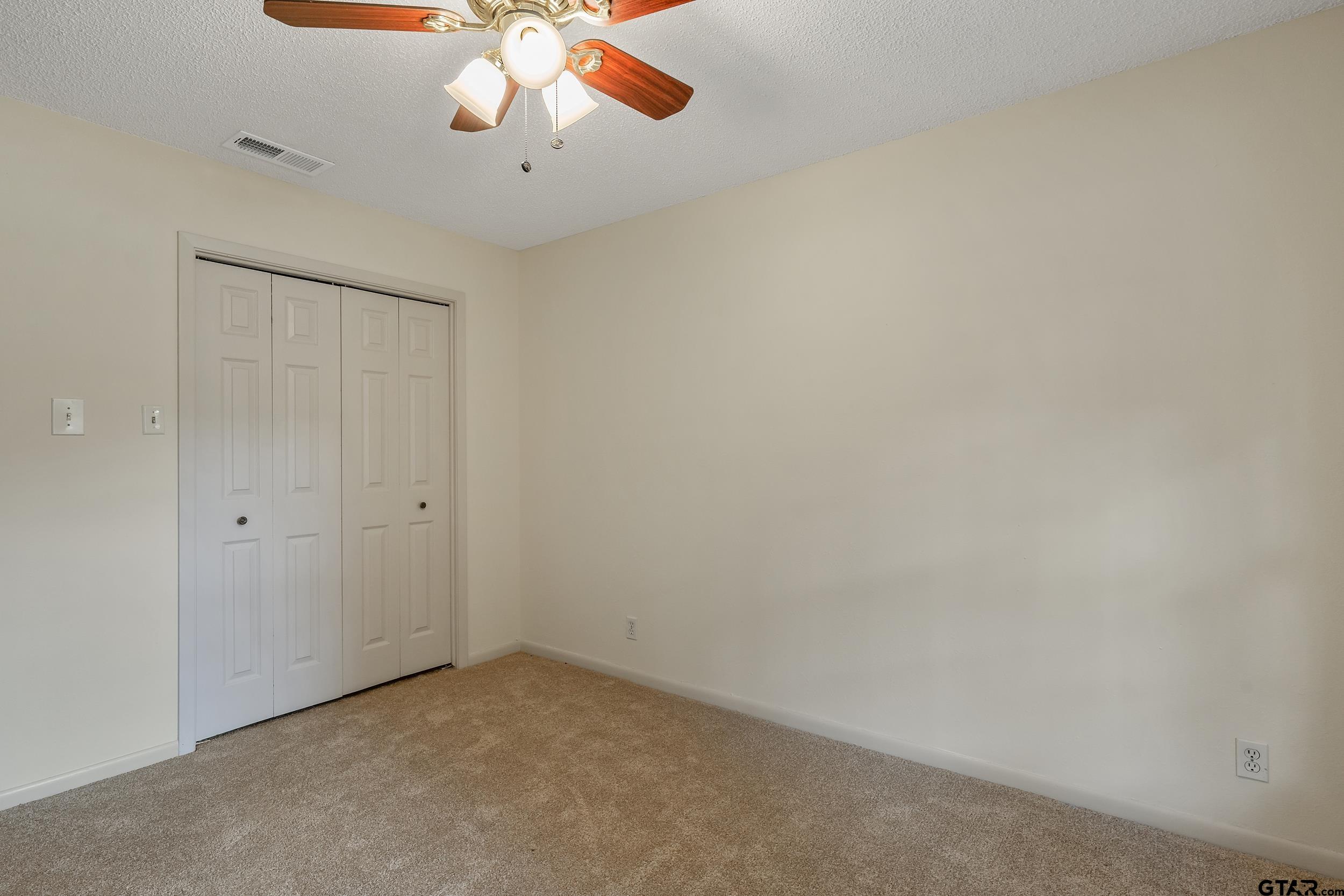 2814 Pineview