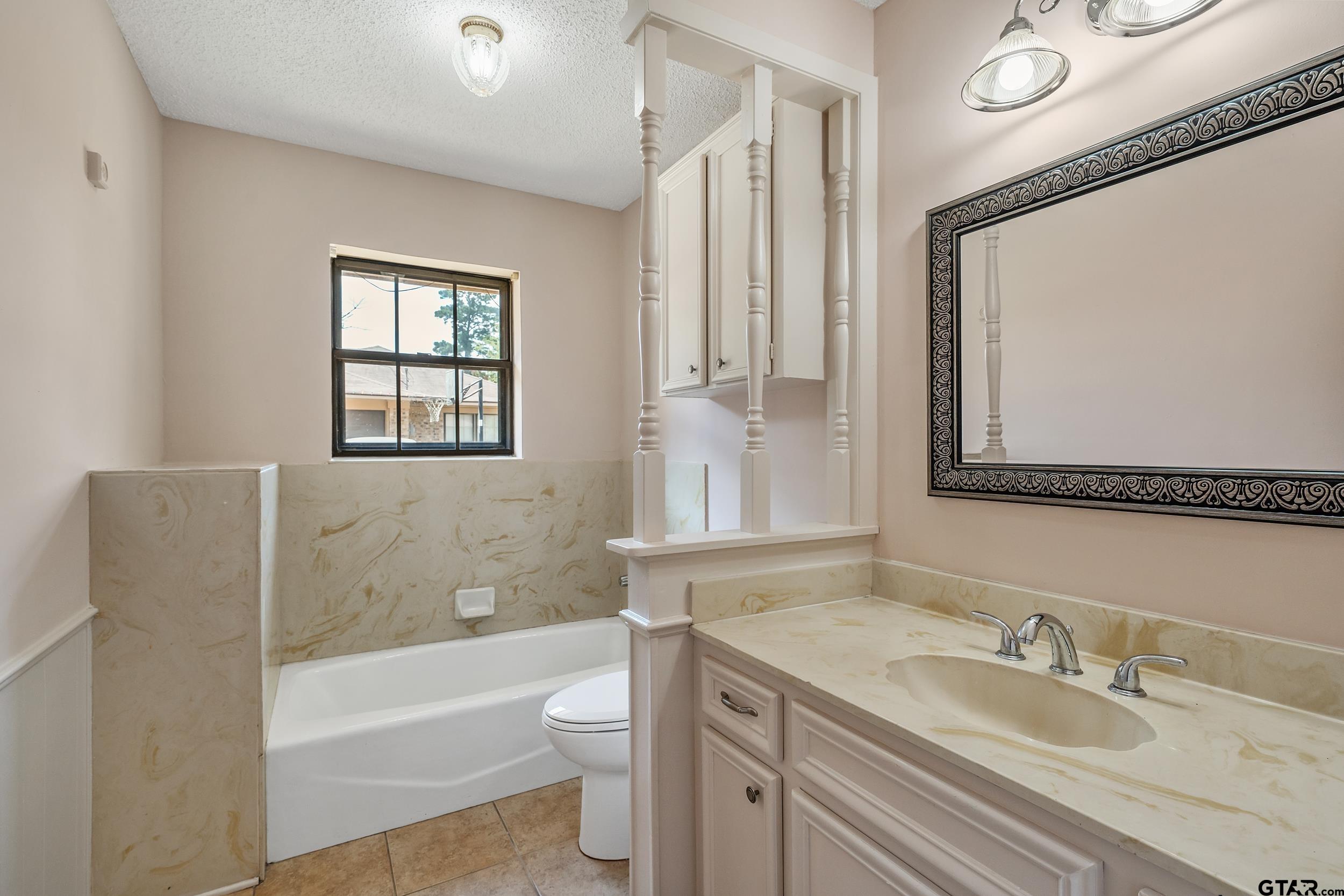 2814 Pineview