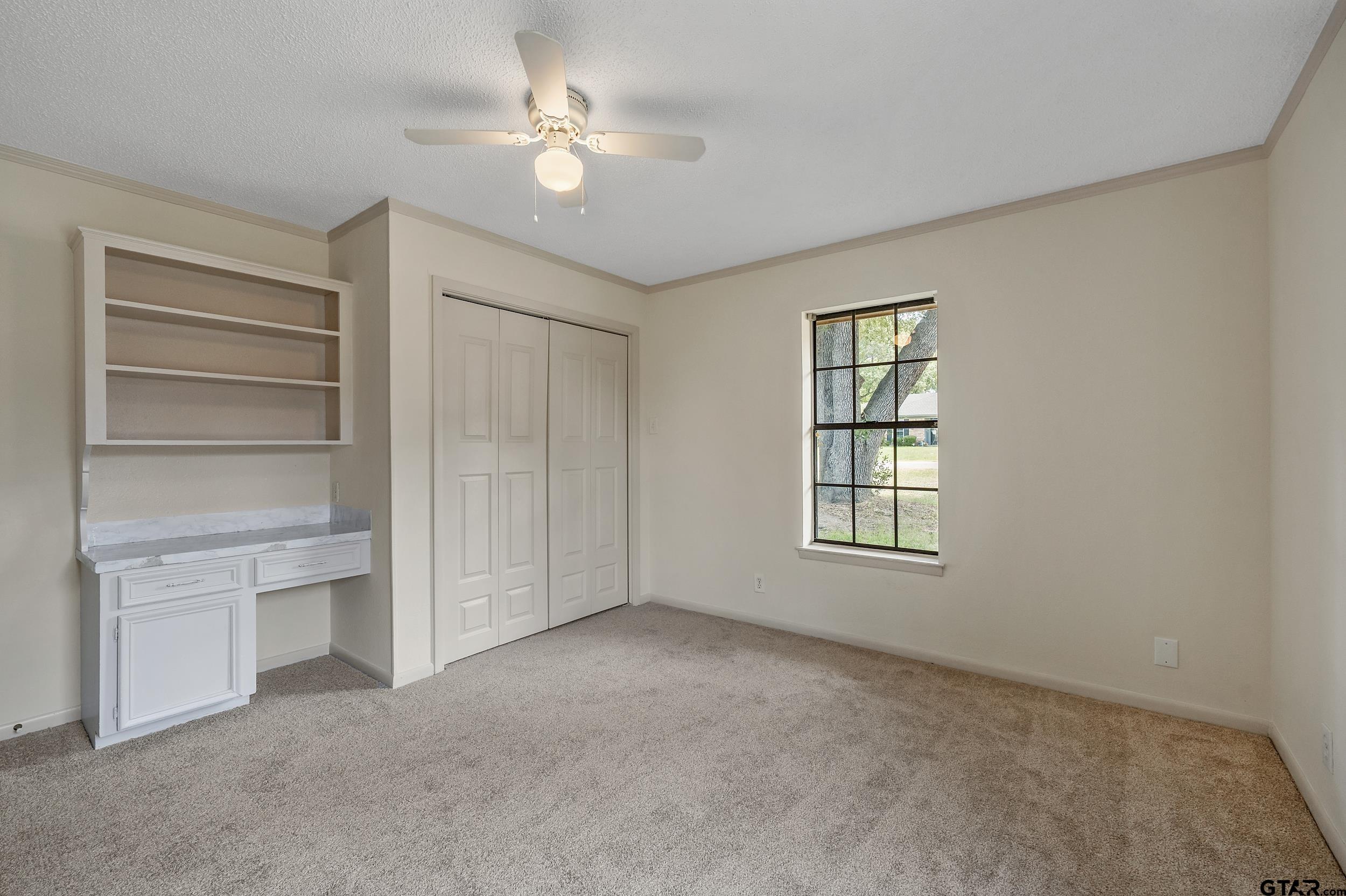 2814 Pineview