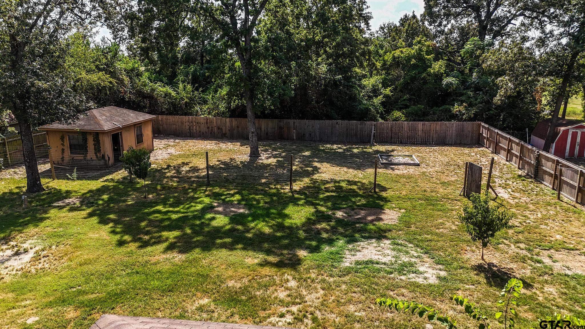 2814 Pineview