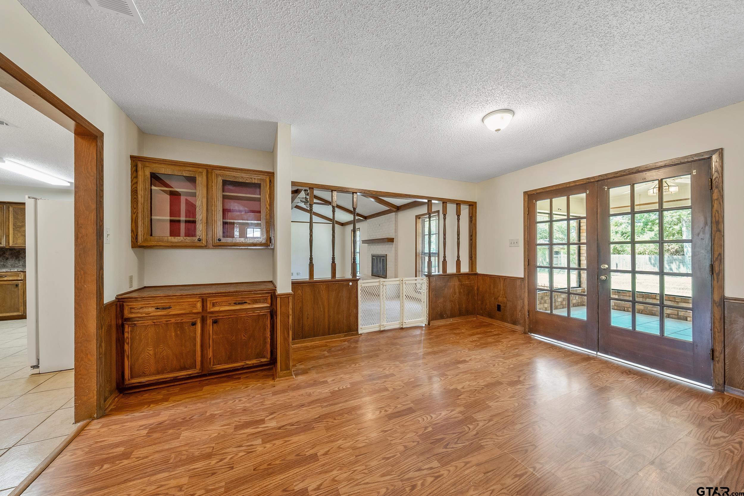 2814 Pineview