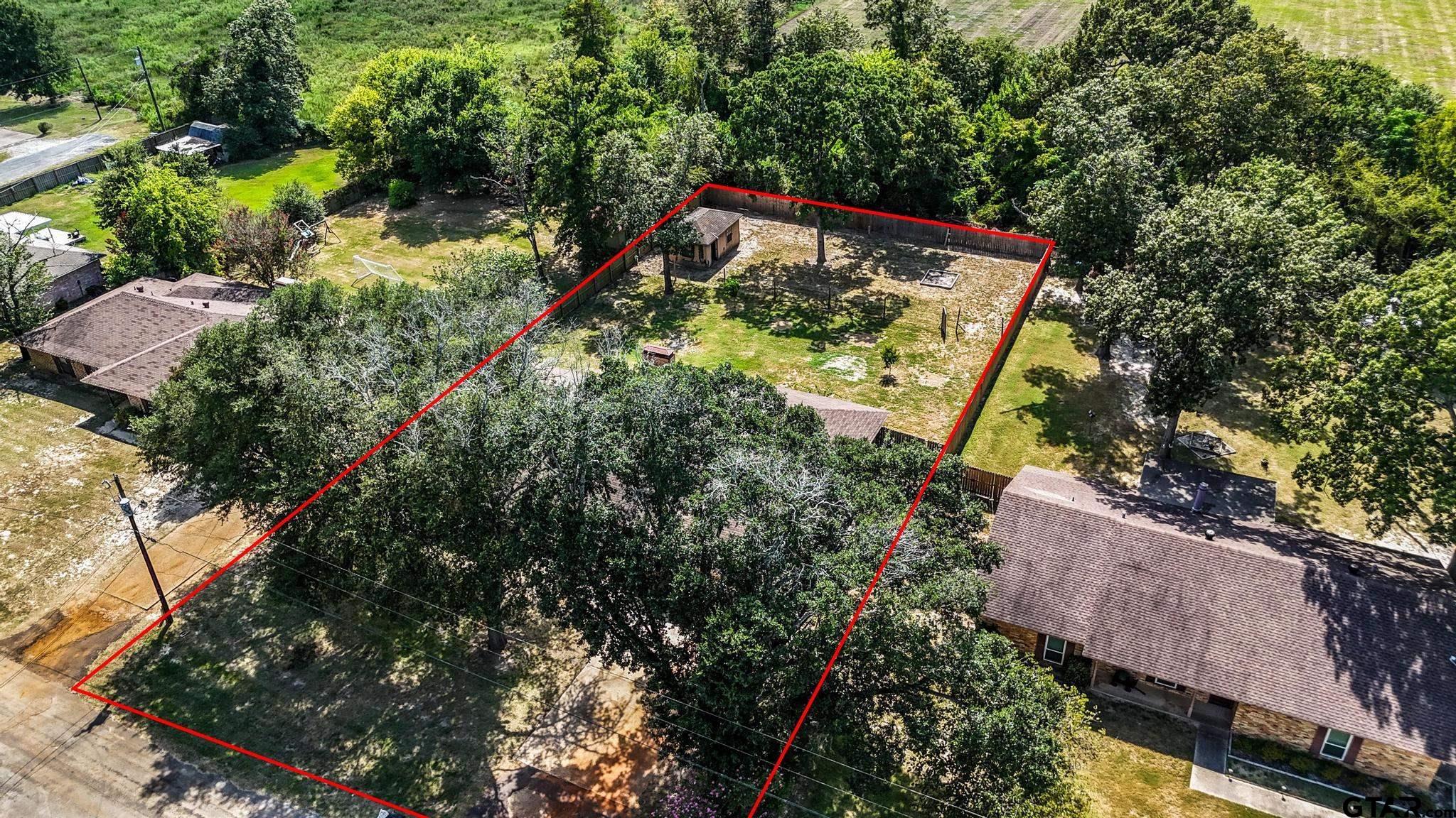 2814 Pineview